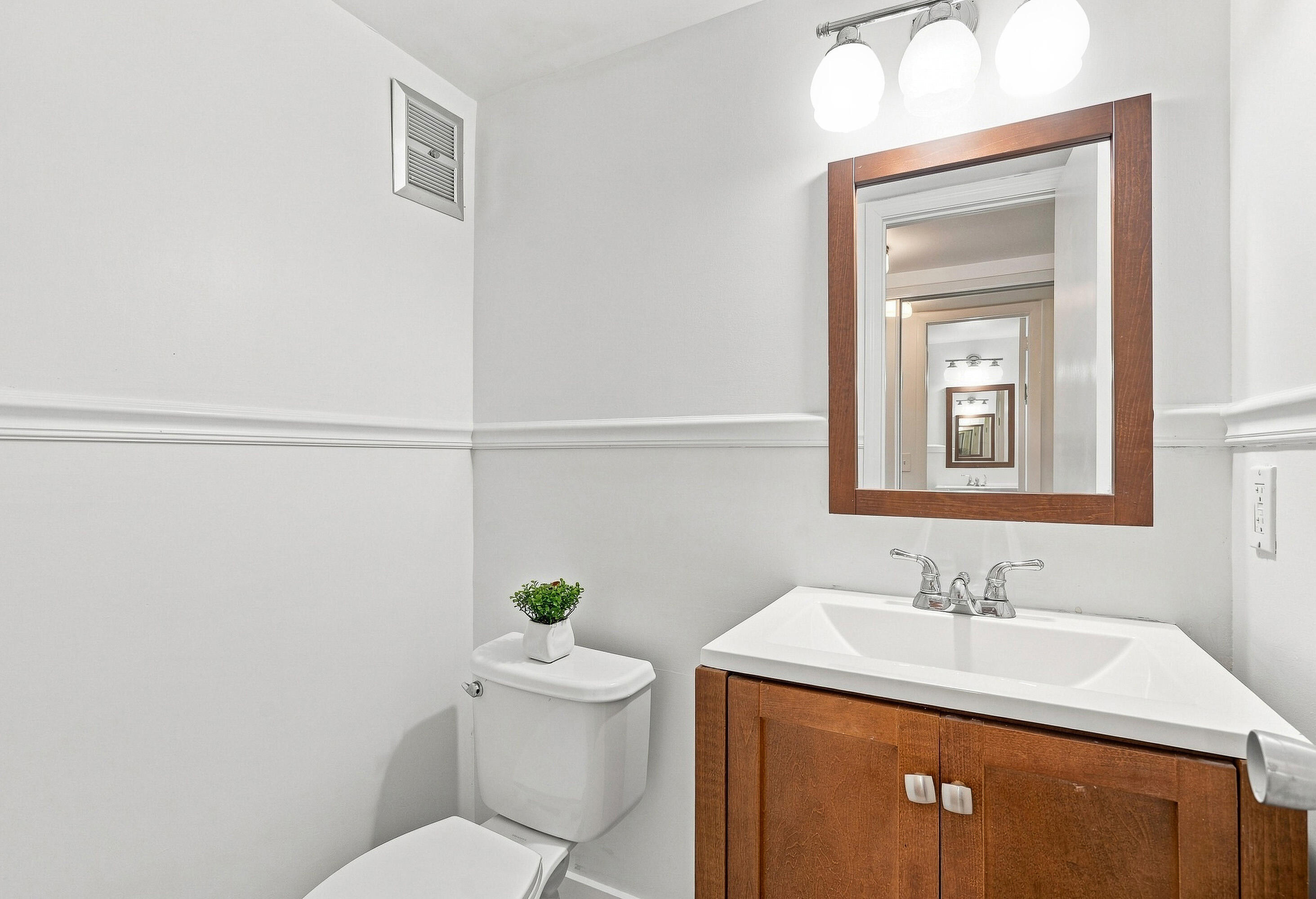 143 Cambridge F Property Photo 15