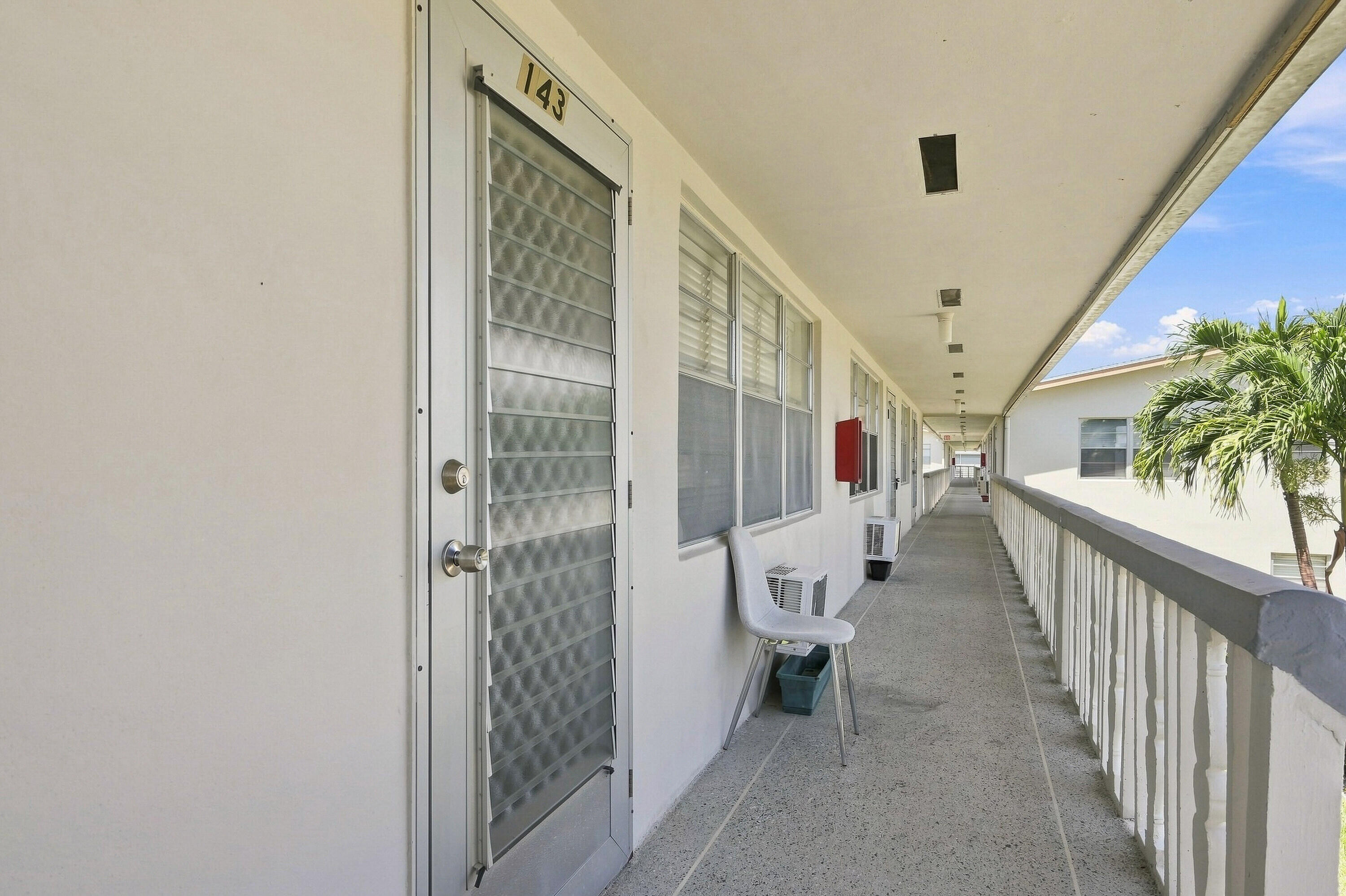 143 Cambridge F Property Photo 18