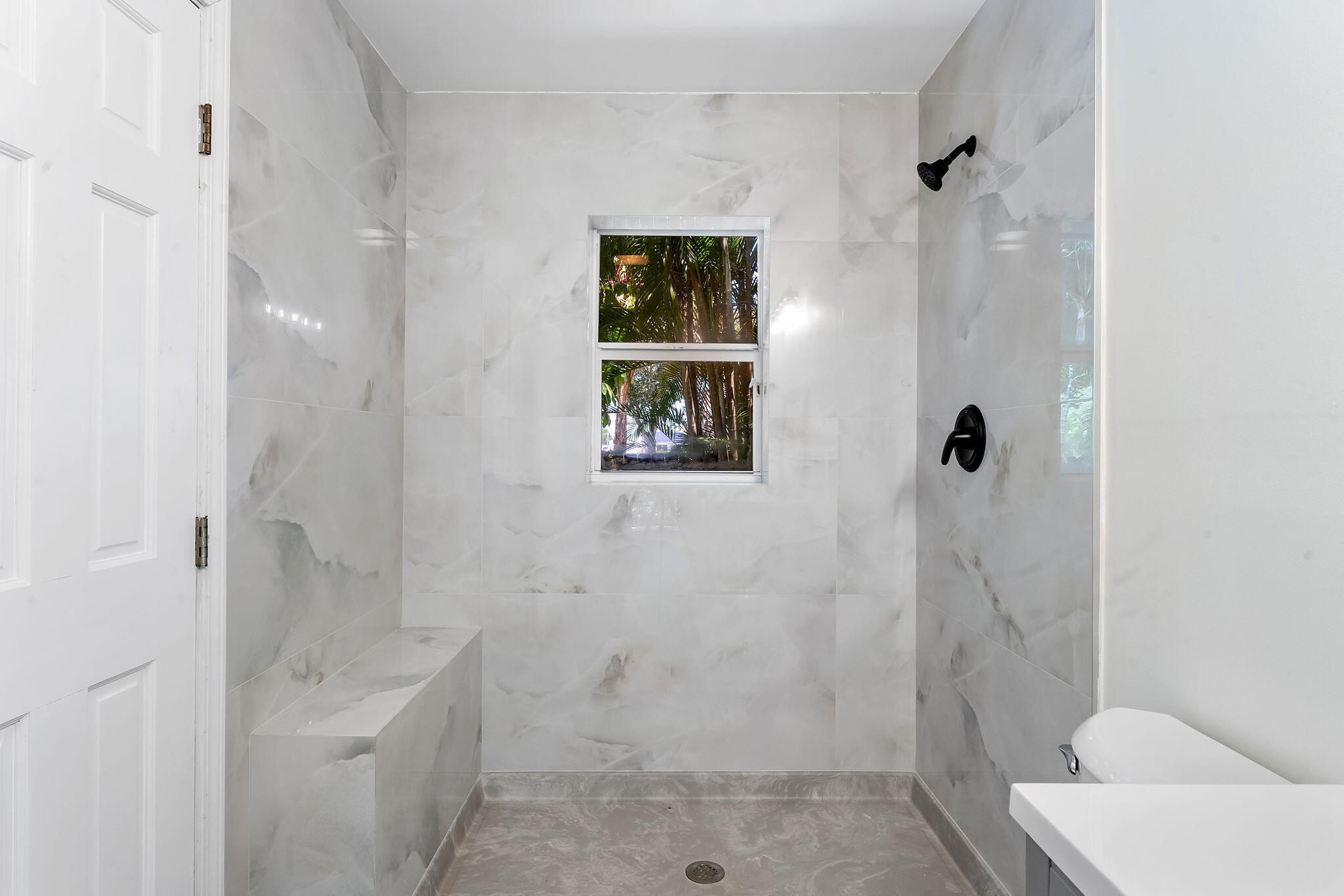 7044 Thompson Road Property Photo 11