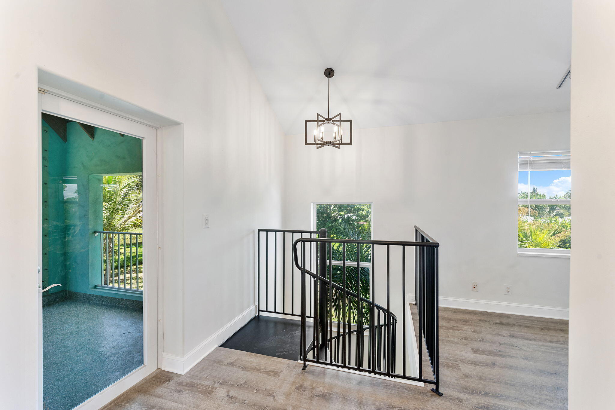 7044 Thompson Road Property Photo 16
