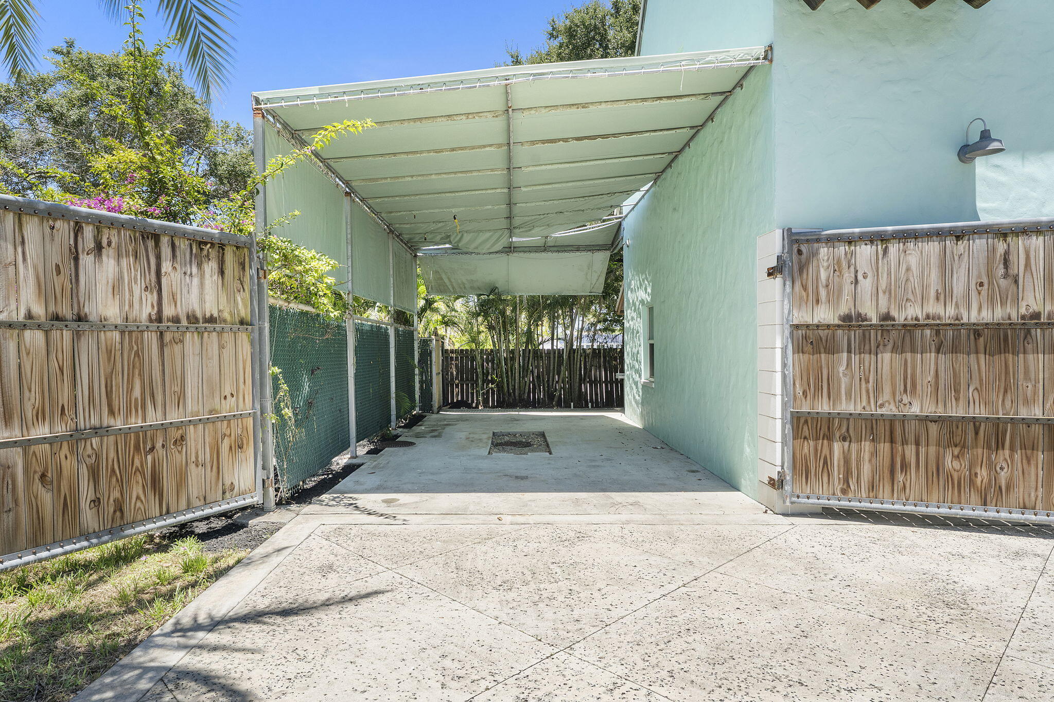 7044 Thompson Road Property Photo 29