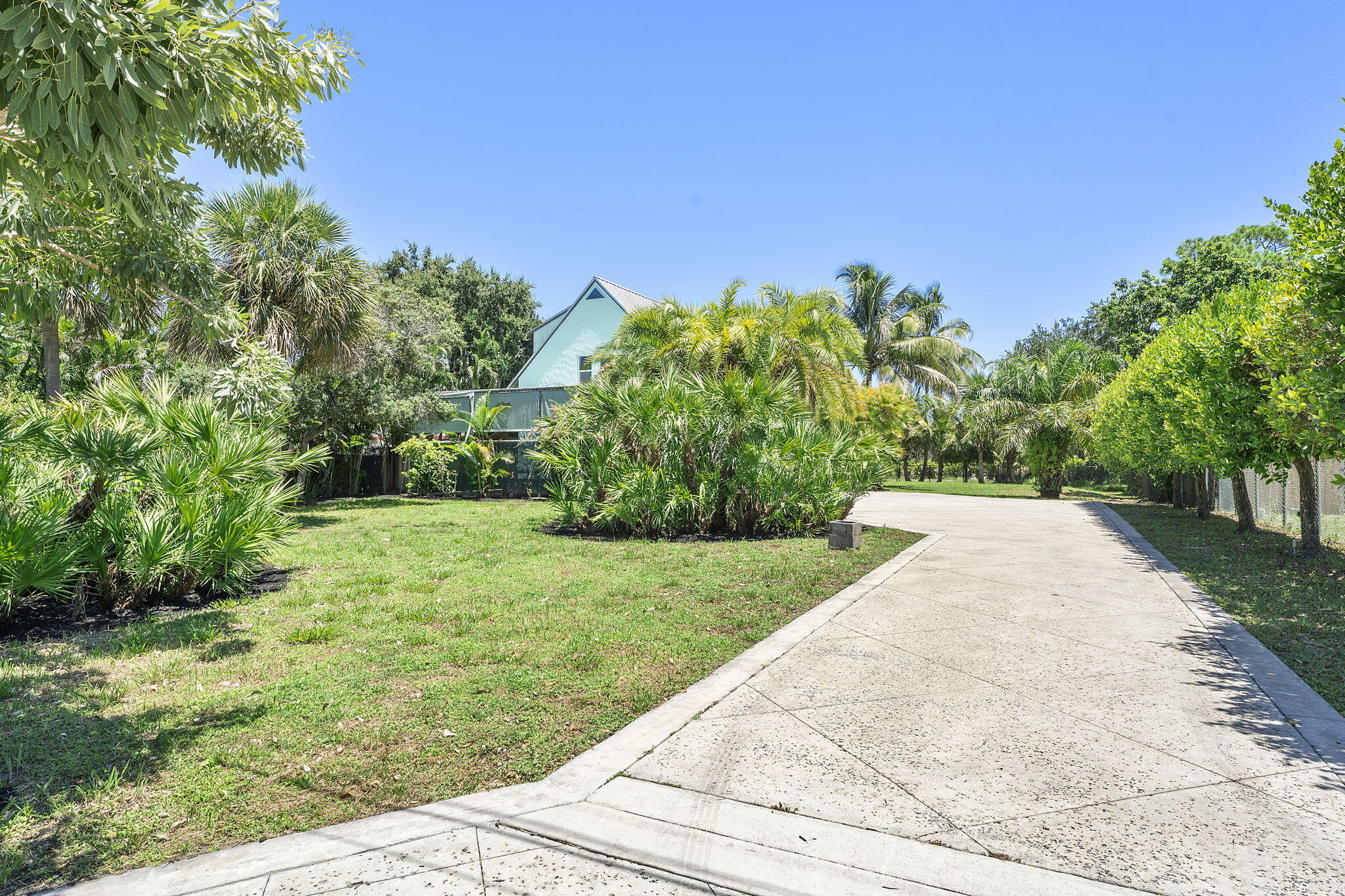 7044 Thompson Road Property Photo 33