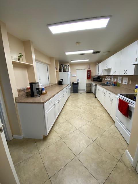 22 Abbey Lane 104 Property Photo 10