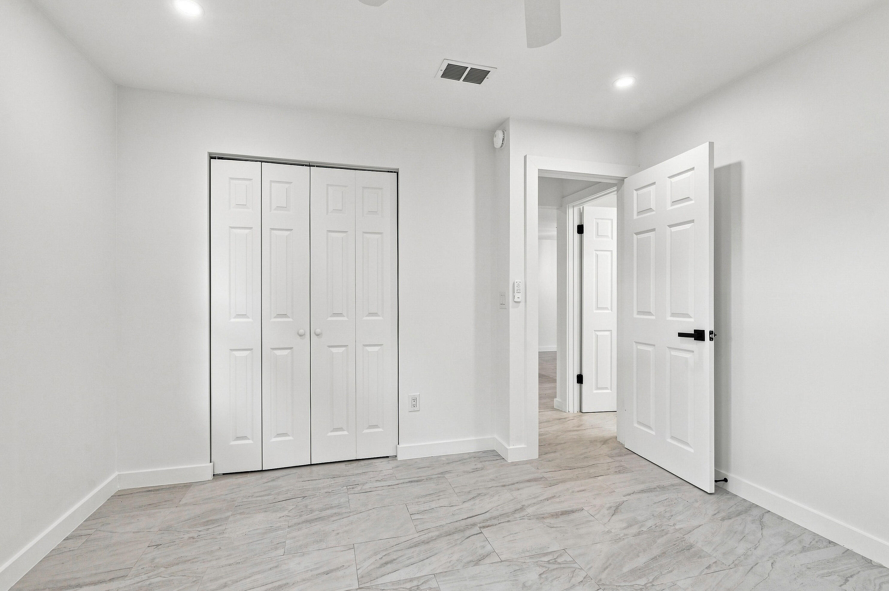 21578 Juego Circle 26c Property Photo 18