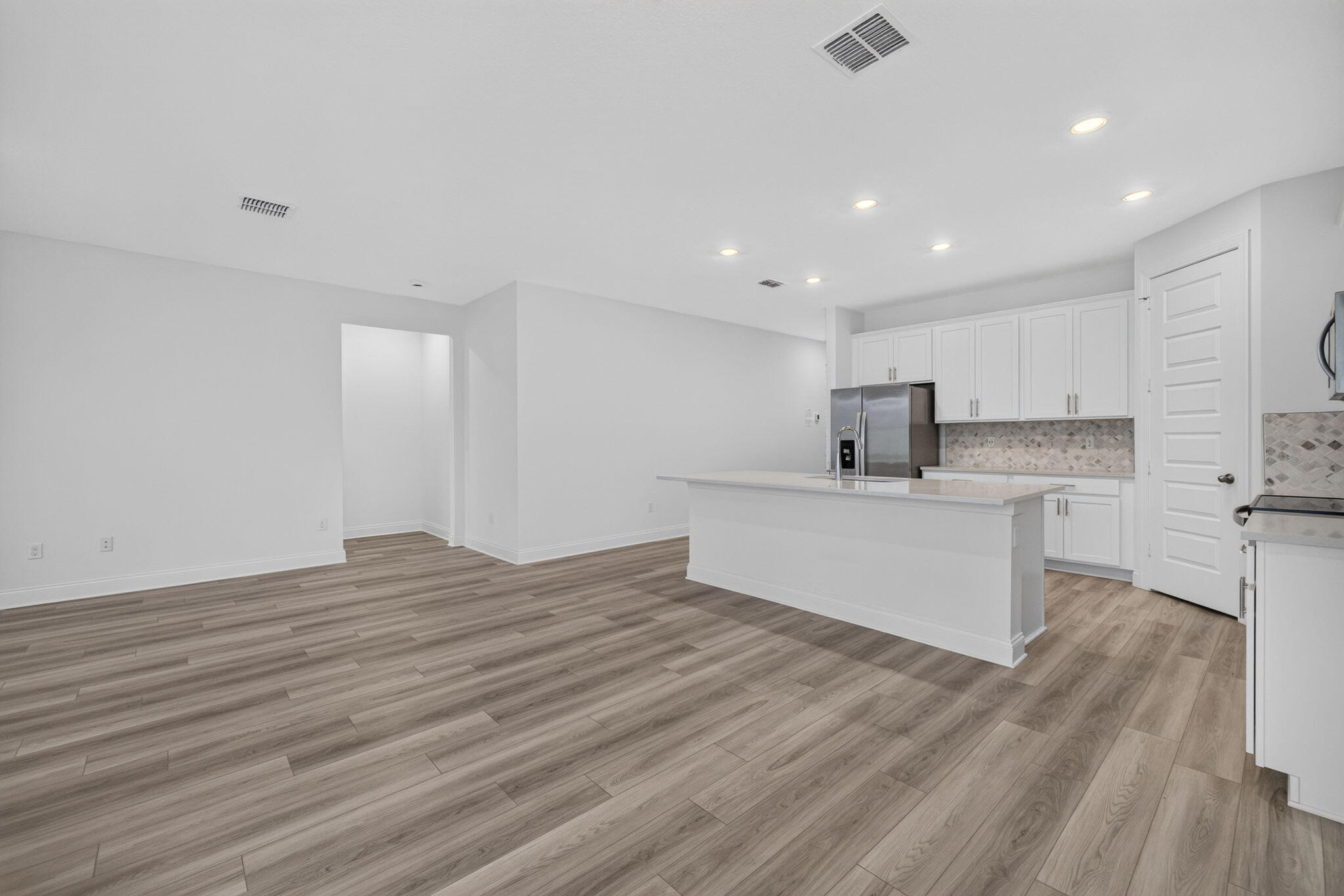 8666 Dahlia Circle Property Photo 8