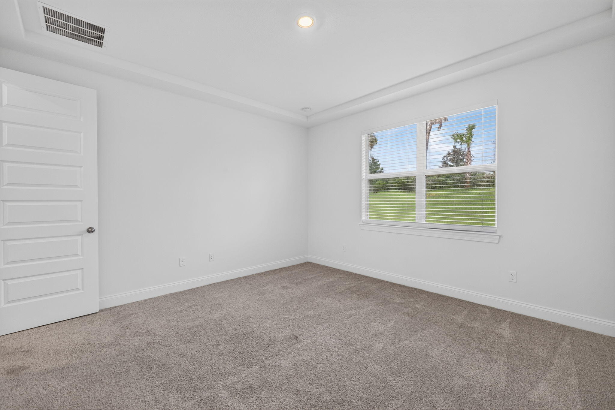 8666 Dahlia Circle Property Photo 10