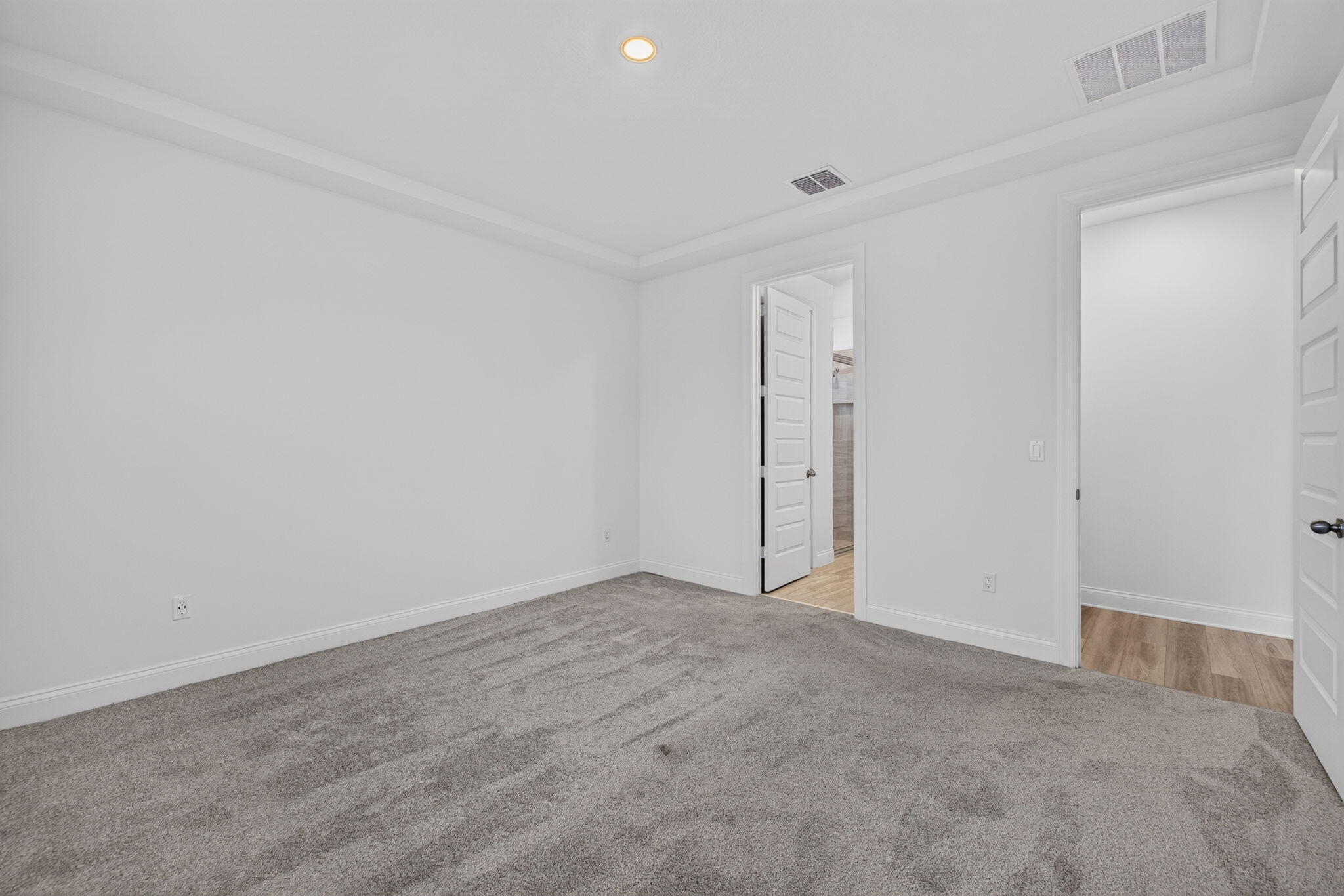 8666 Dahlia Circle Property Photo 12
