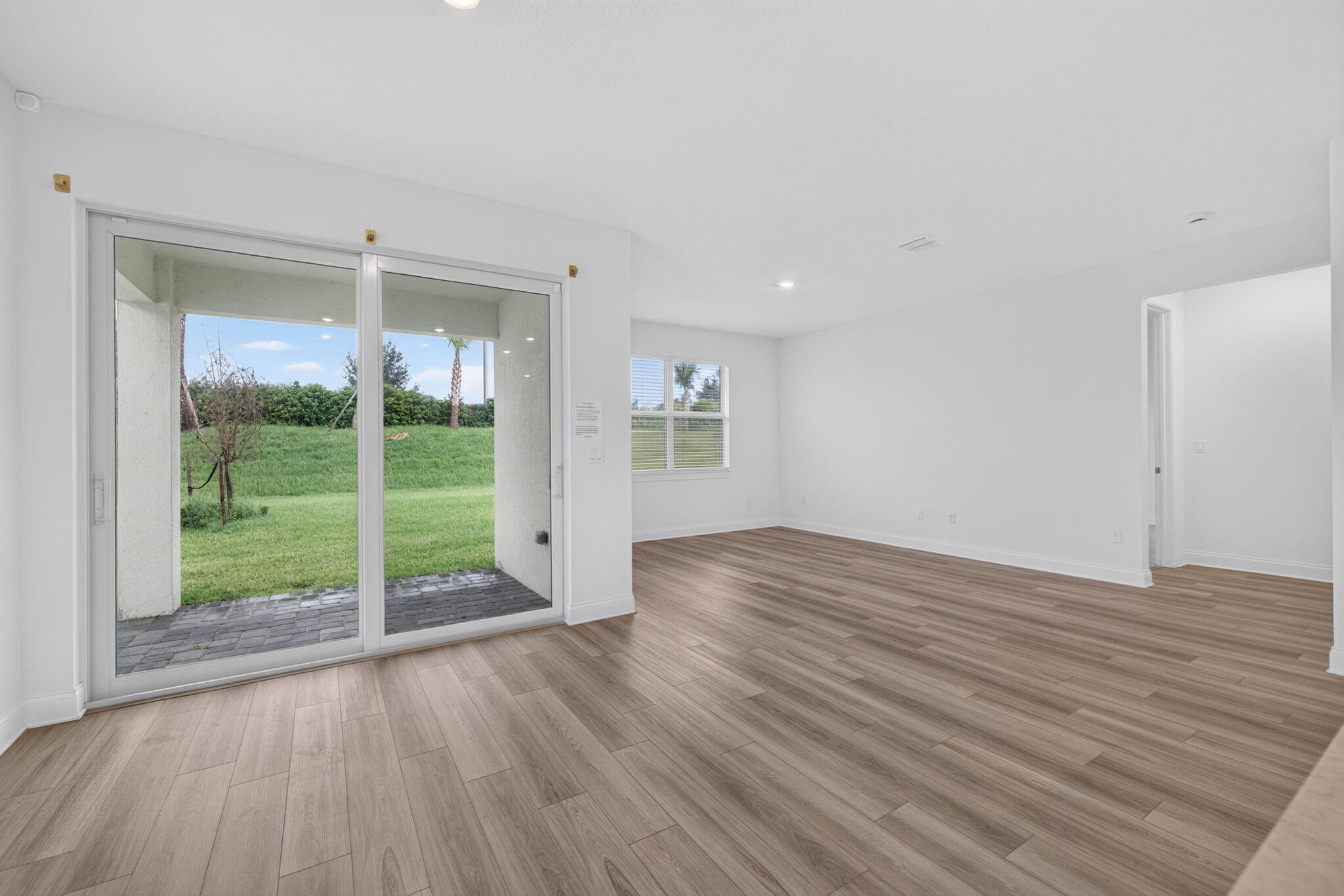 8666 Dahlia Circle Property Photo 16