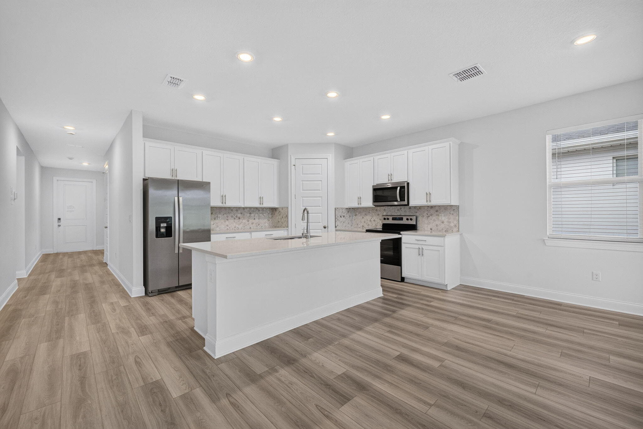 8666 Dahlia Circle Property Photo 21
