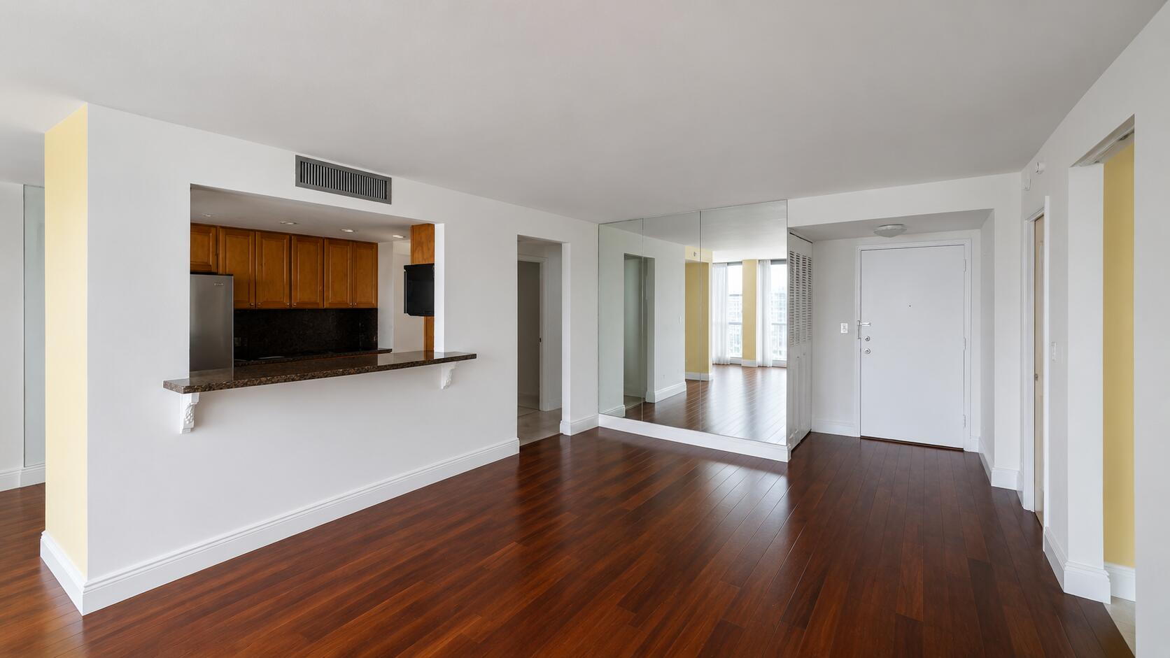 230 174th Street 1805 Property Photo 4