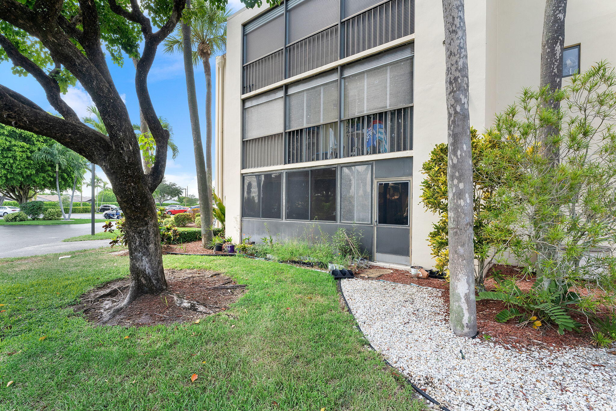5280 Las Verdes Circle 124 Property Photo 17