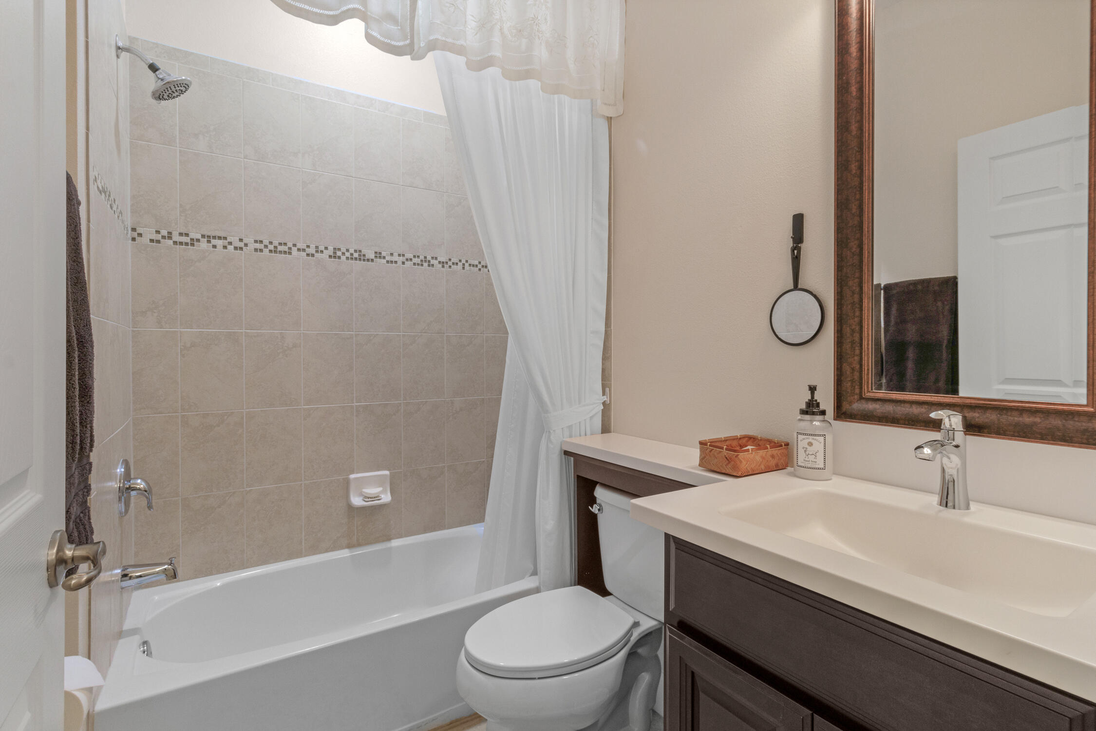 4241 Diamond Square Property Photo 11