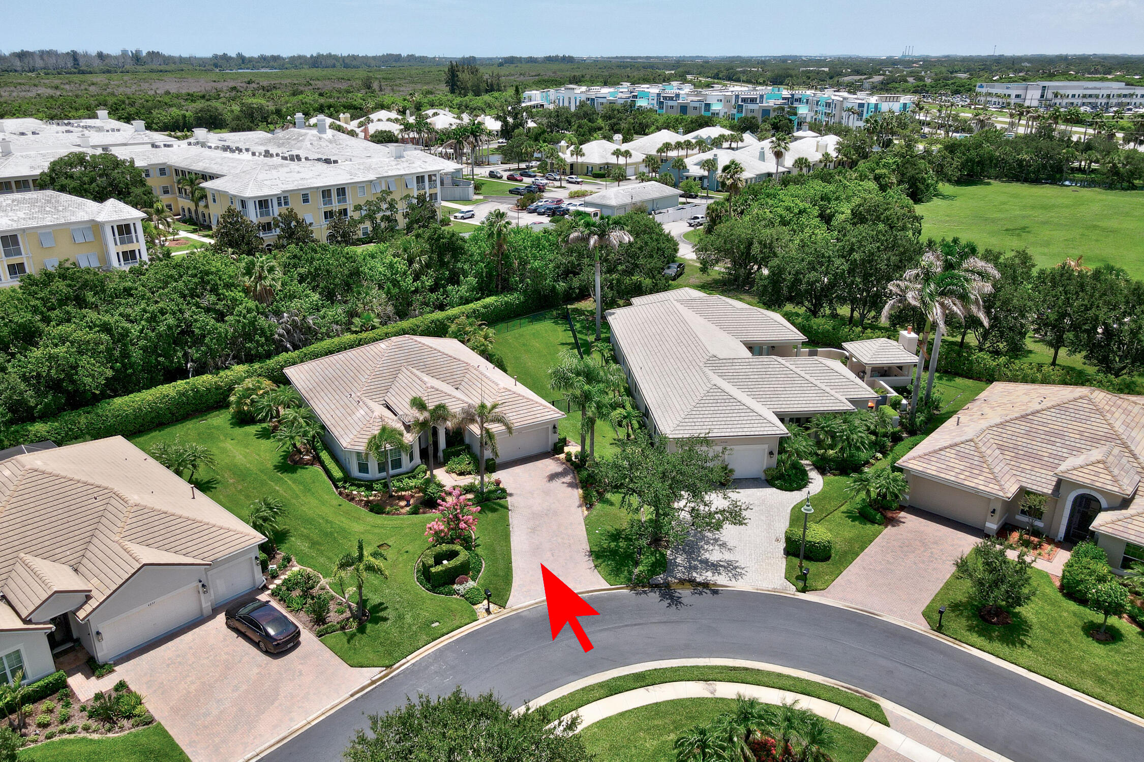 4241 Diamond Square Property Photo 14