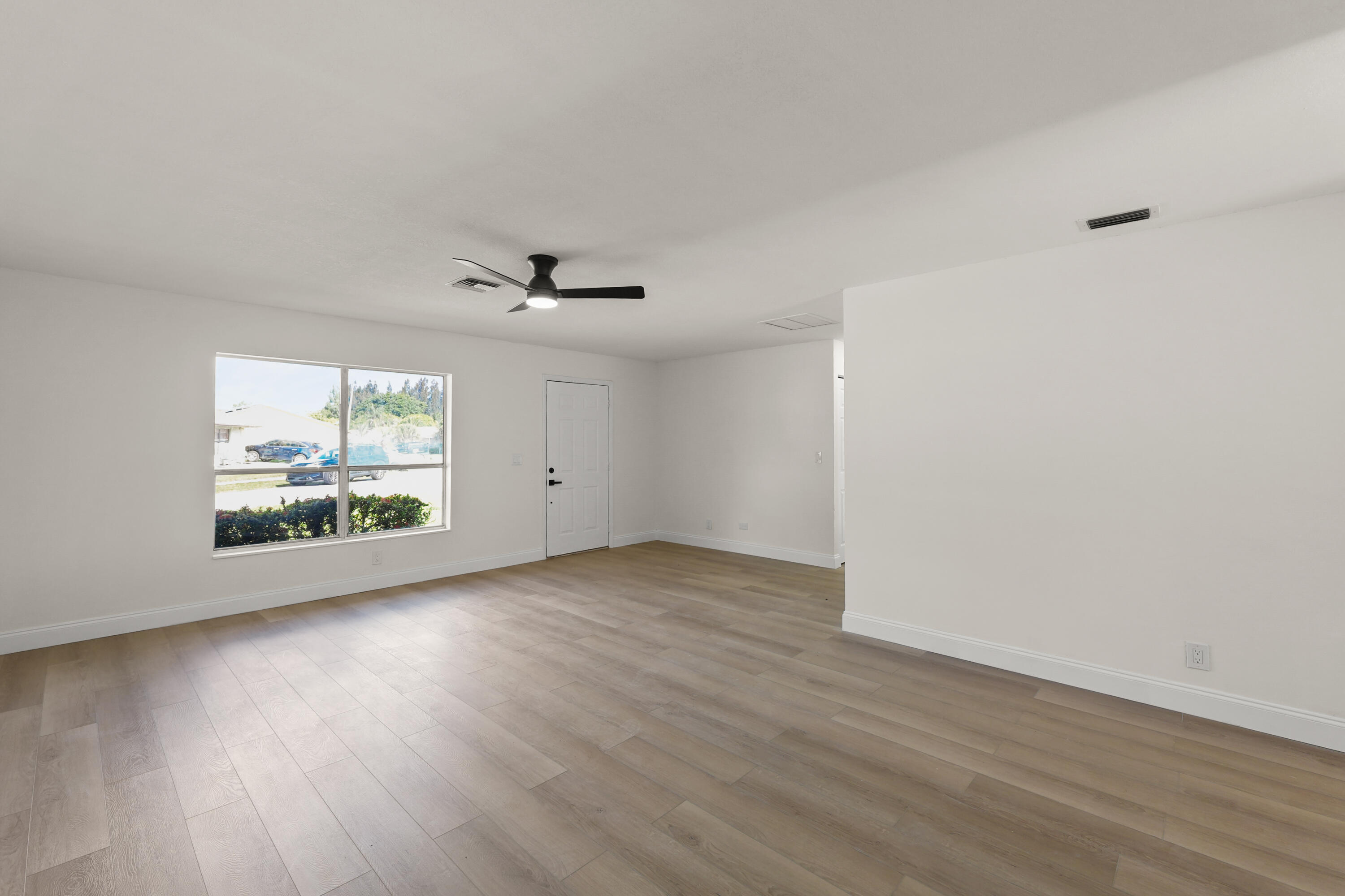 7406 Willow Spring Circle N Property Photo 2