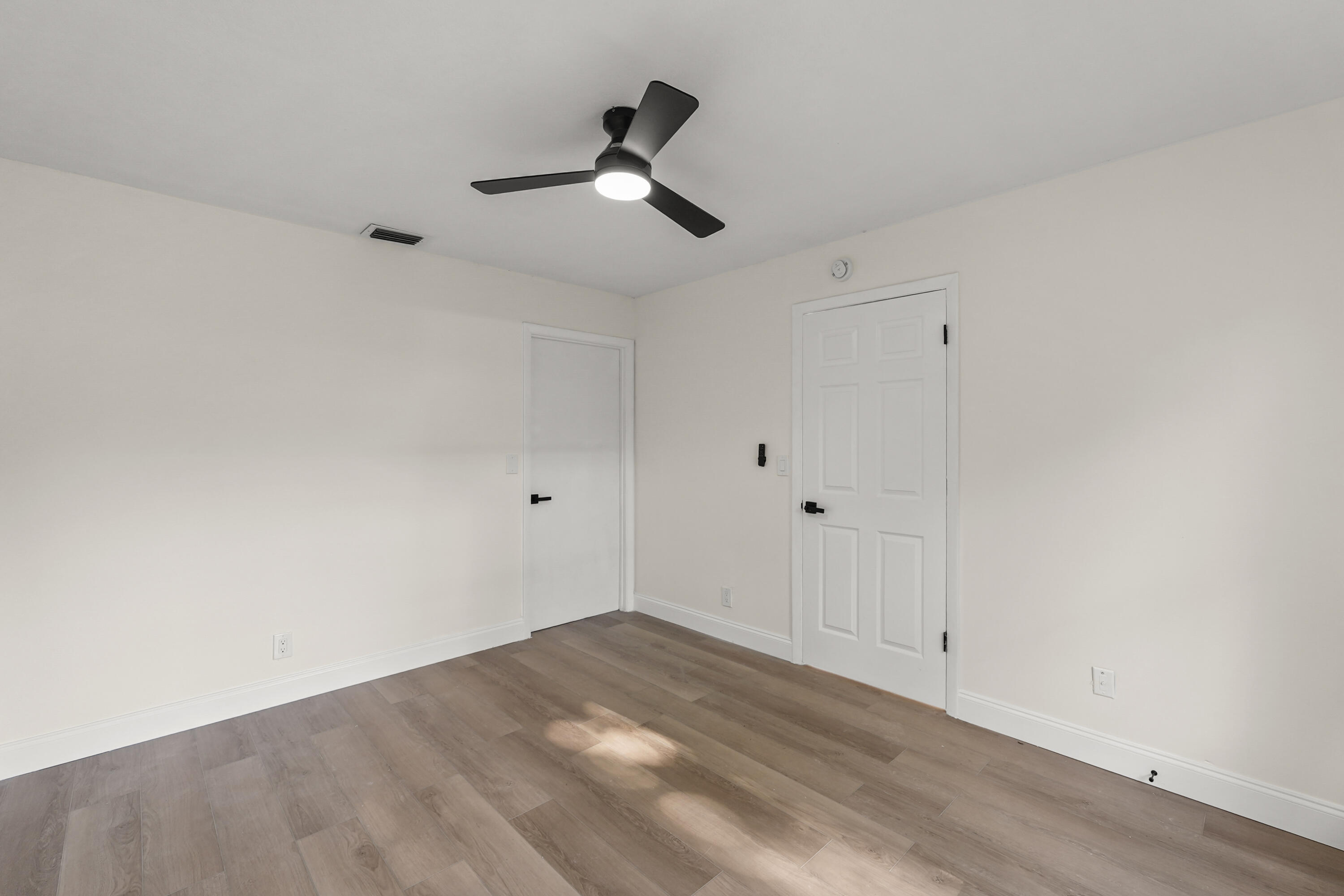 7406 Willow Spring Circle N Property Photo 5