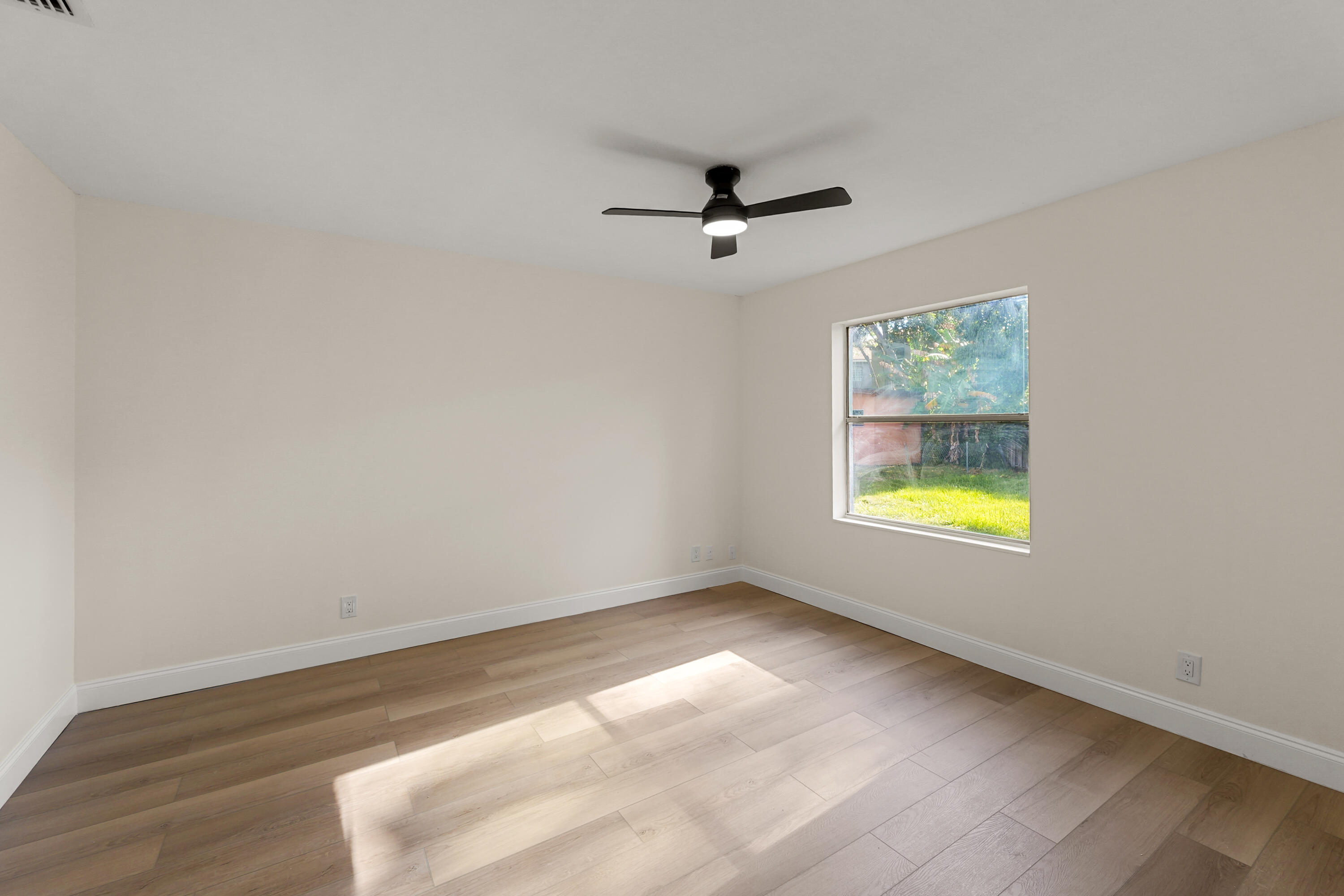 7406 Willow Spring Circle N Property Photo 8