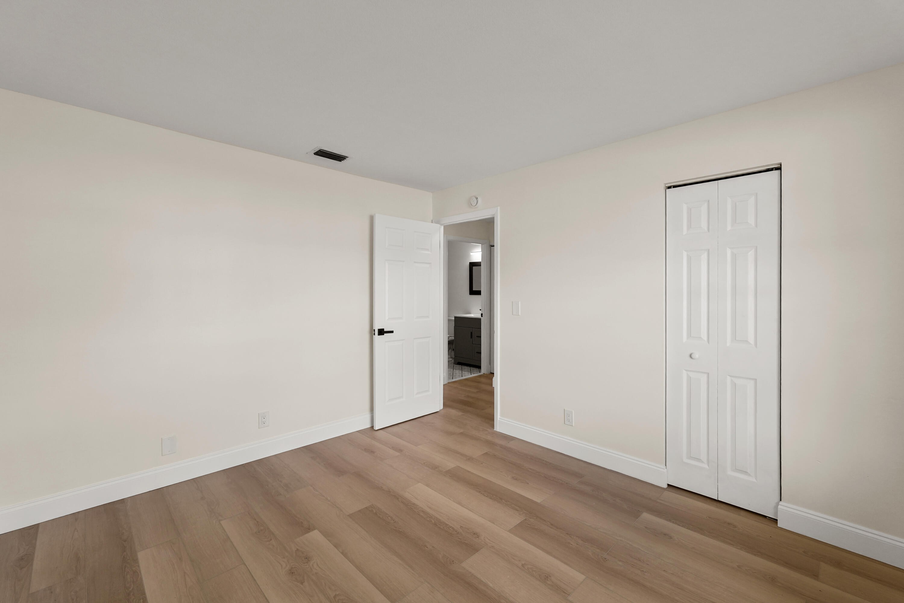 7406 Willow Spring Circle N Property Photo 10