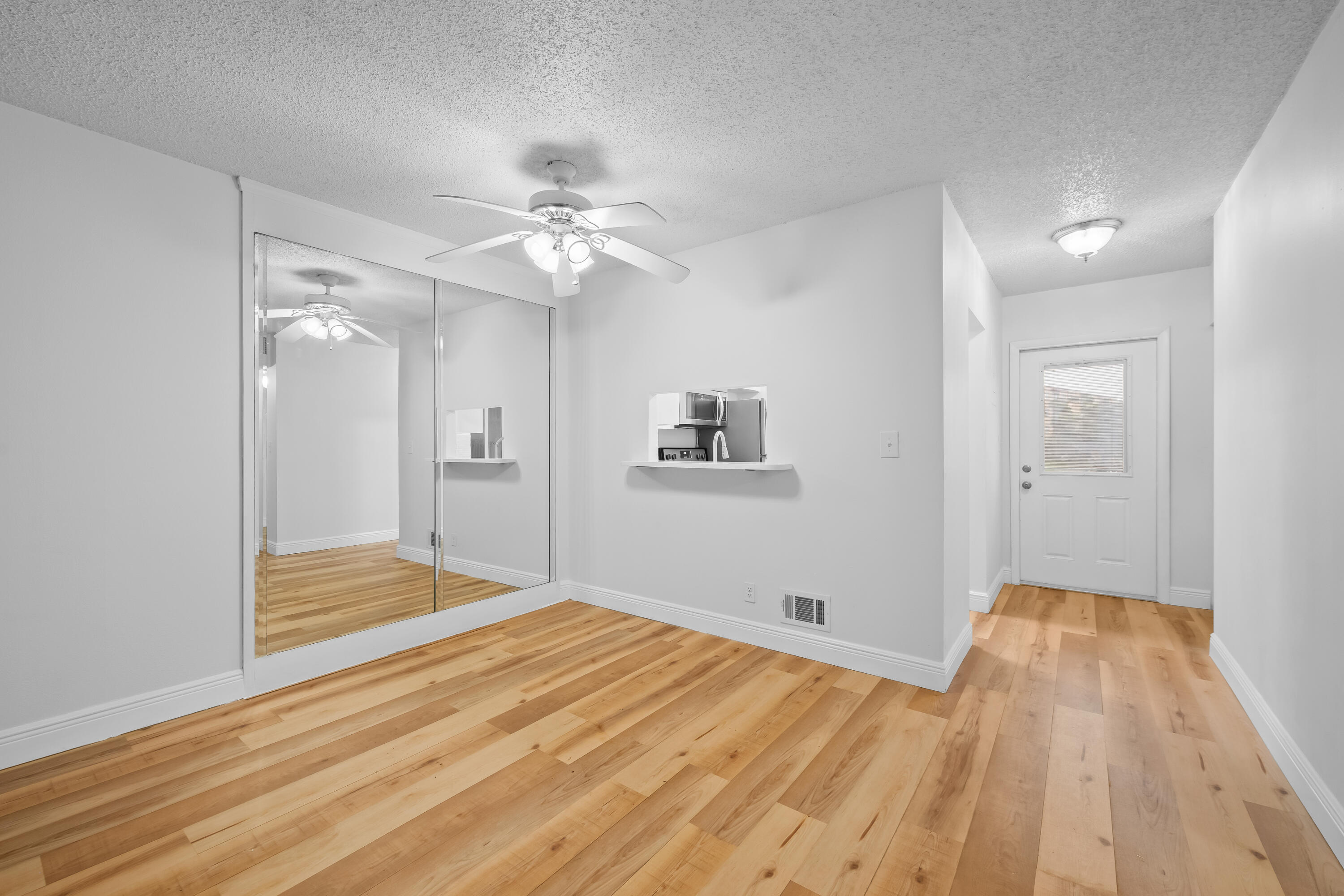 3401 Nw 47th Avenue 401 Property Photo 6