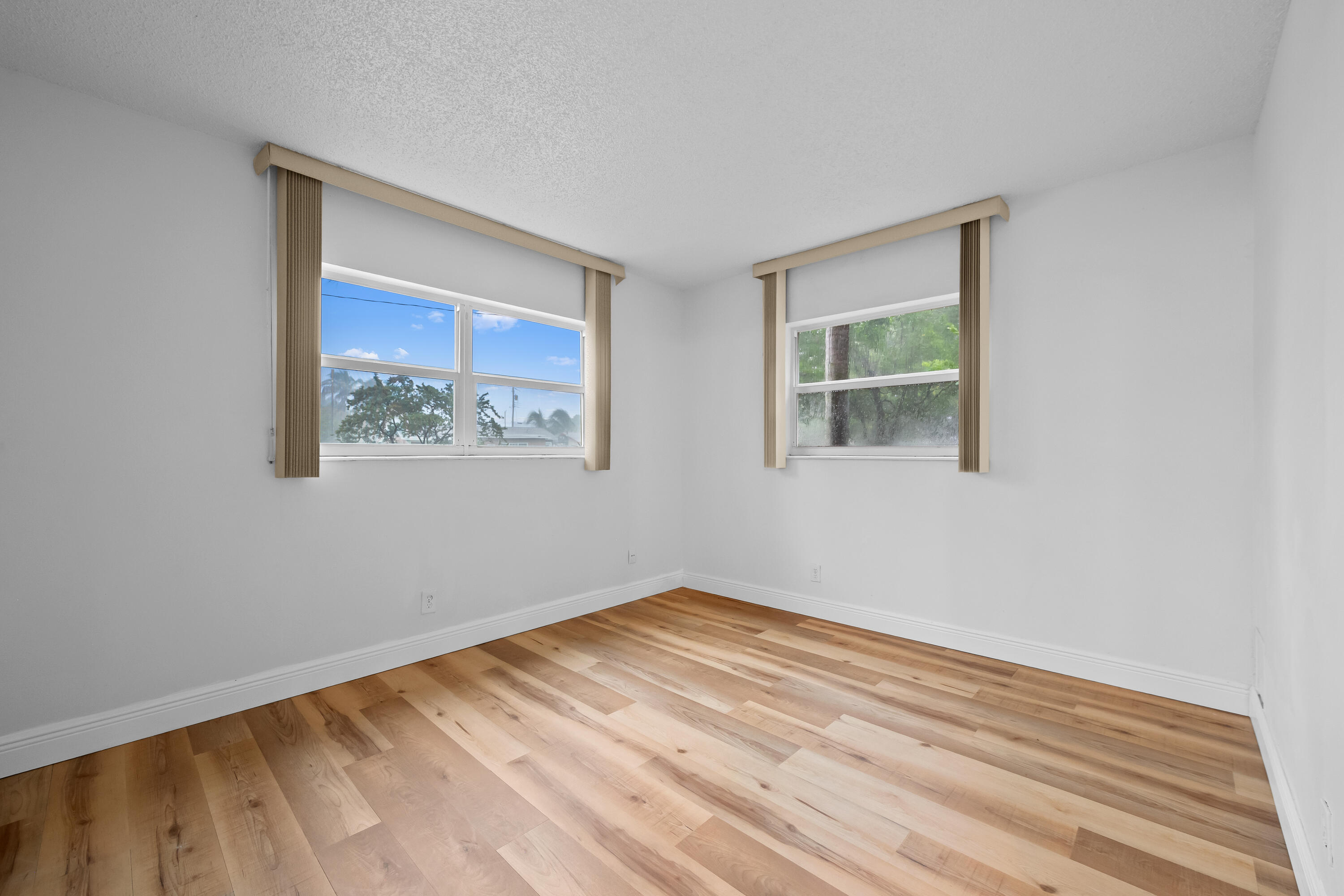 3401 Nw 47th Avenue 401 Property Photo 12