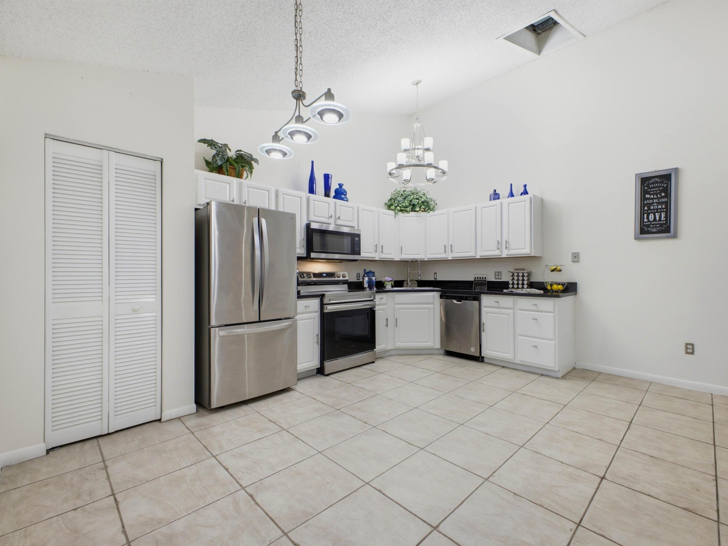 5933 Golden Eagle Circle Property Photo 12