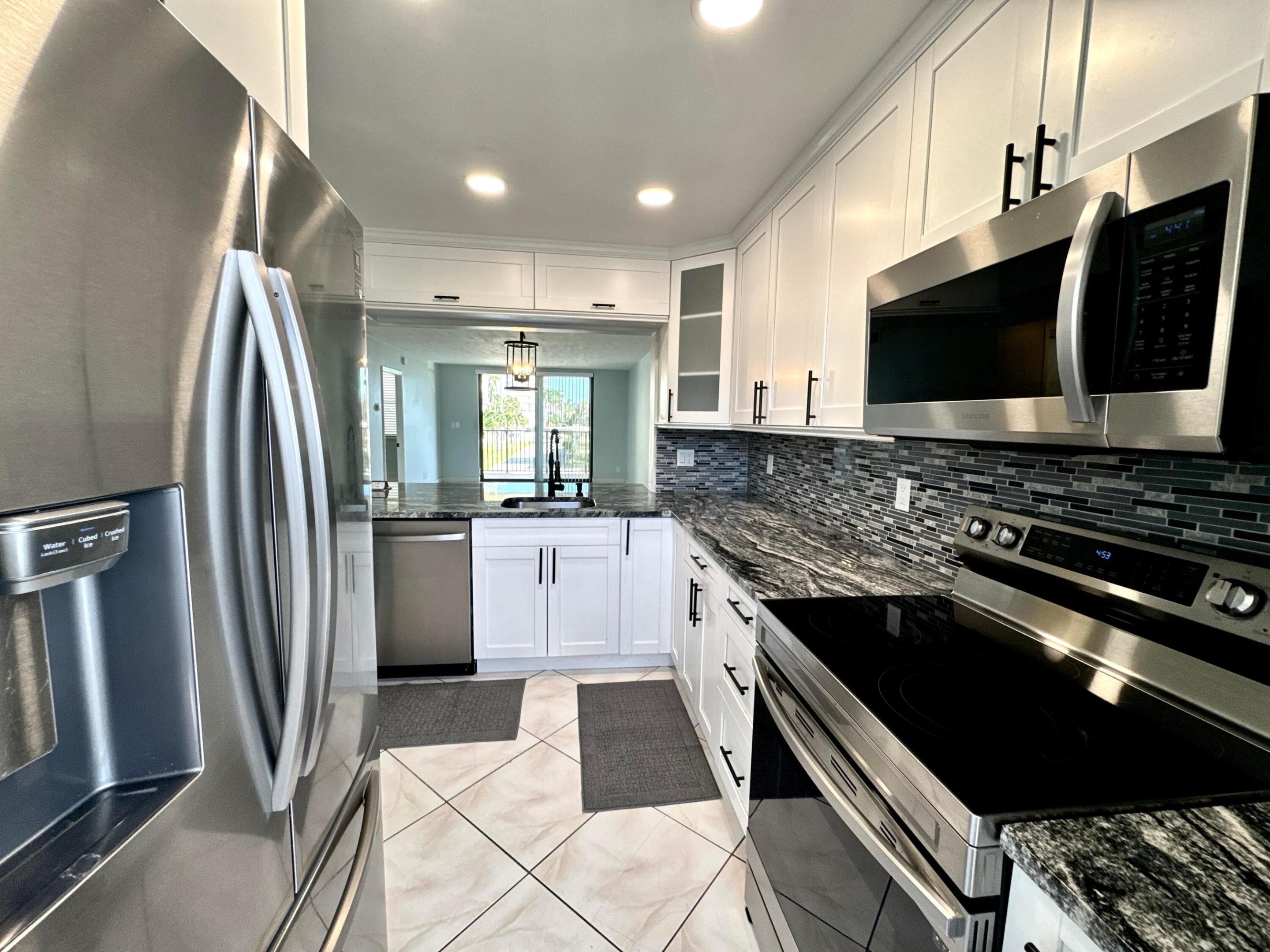 801 N Ocean Boulevard 202 Property Photo 6