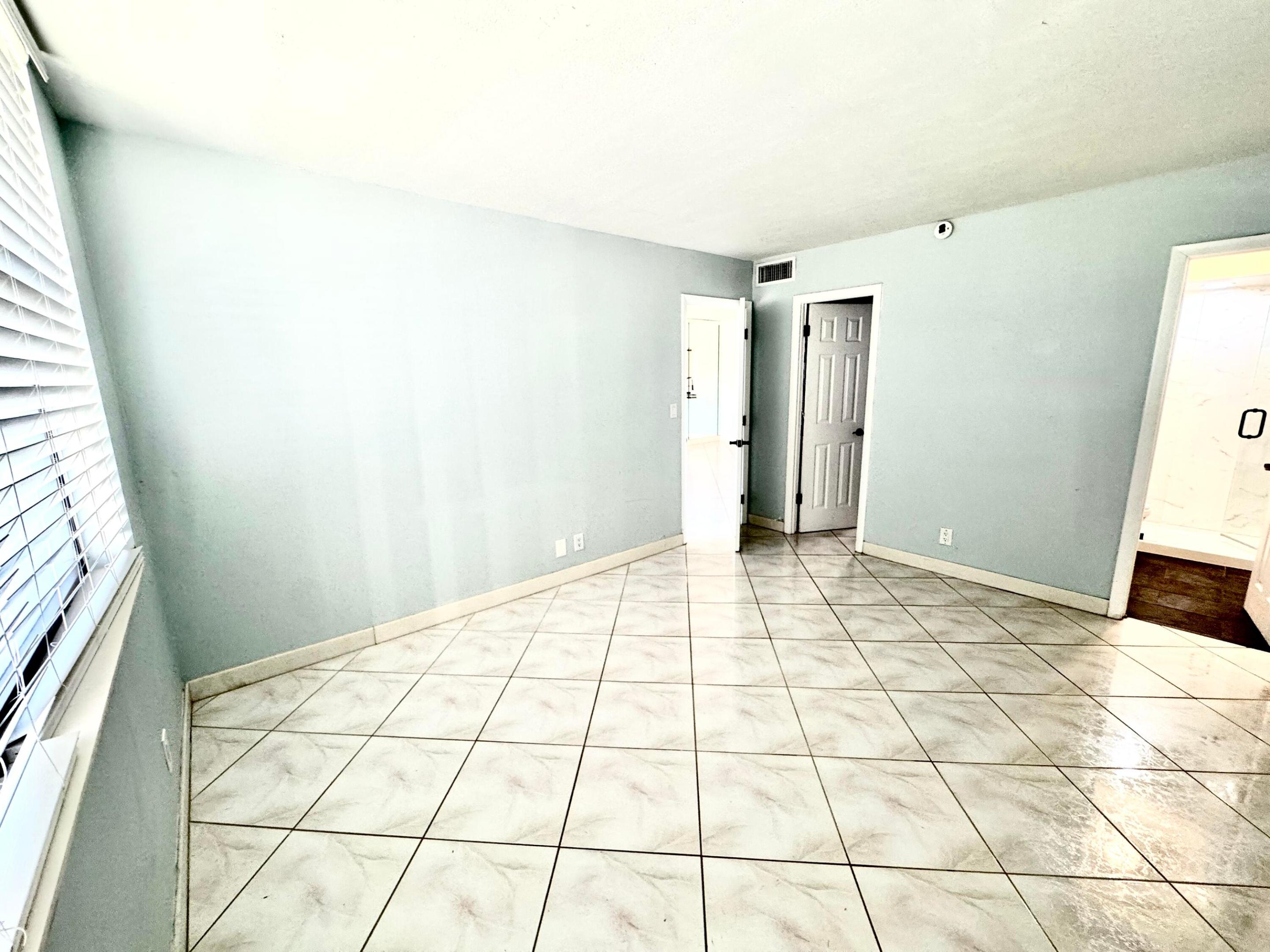 801 N Ocean Boulevard 202 Property Photo 11