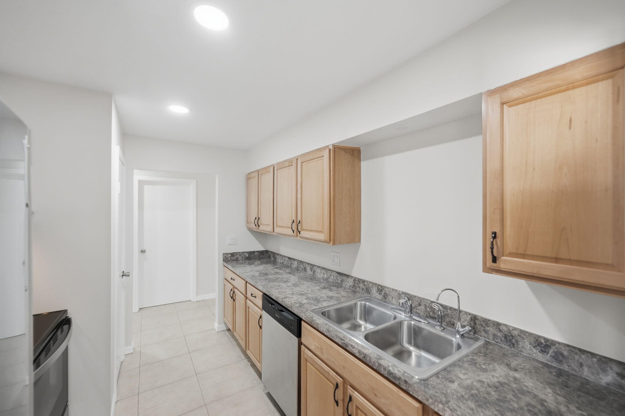 415 Willows Avenue Property Photo 22