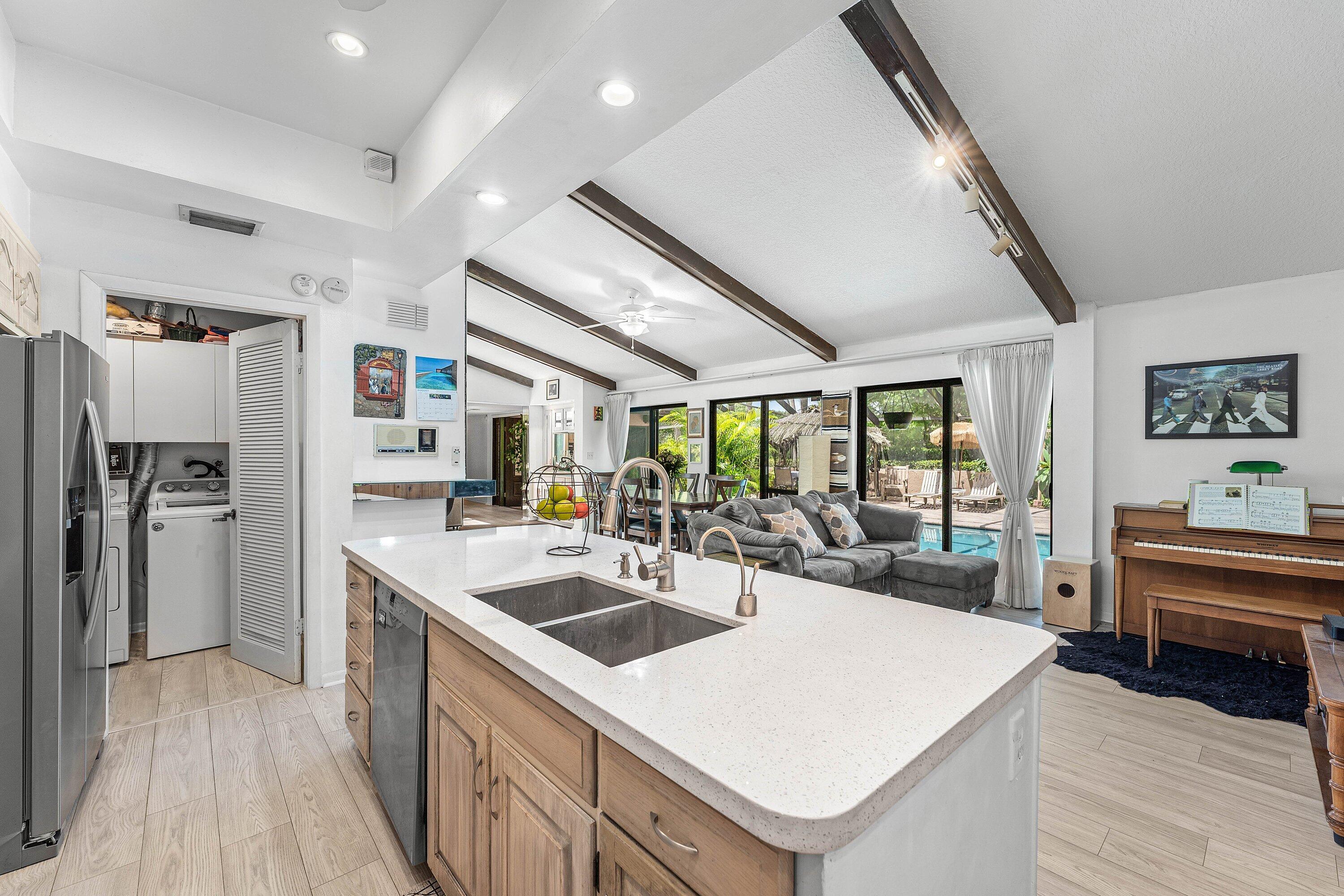 6582 Patio Lane Property Photo 8