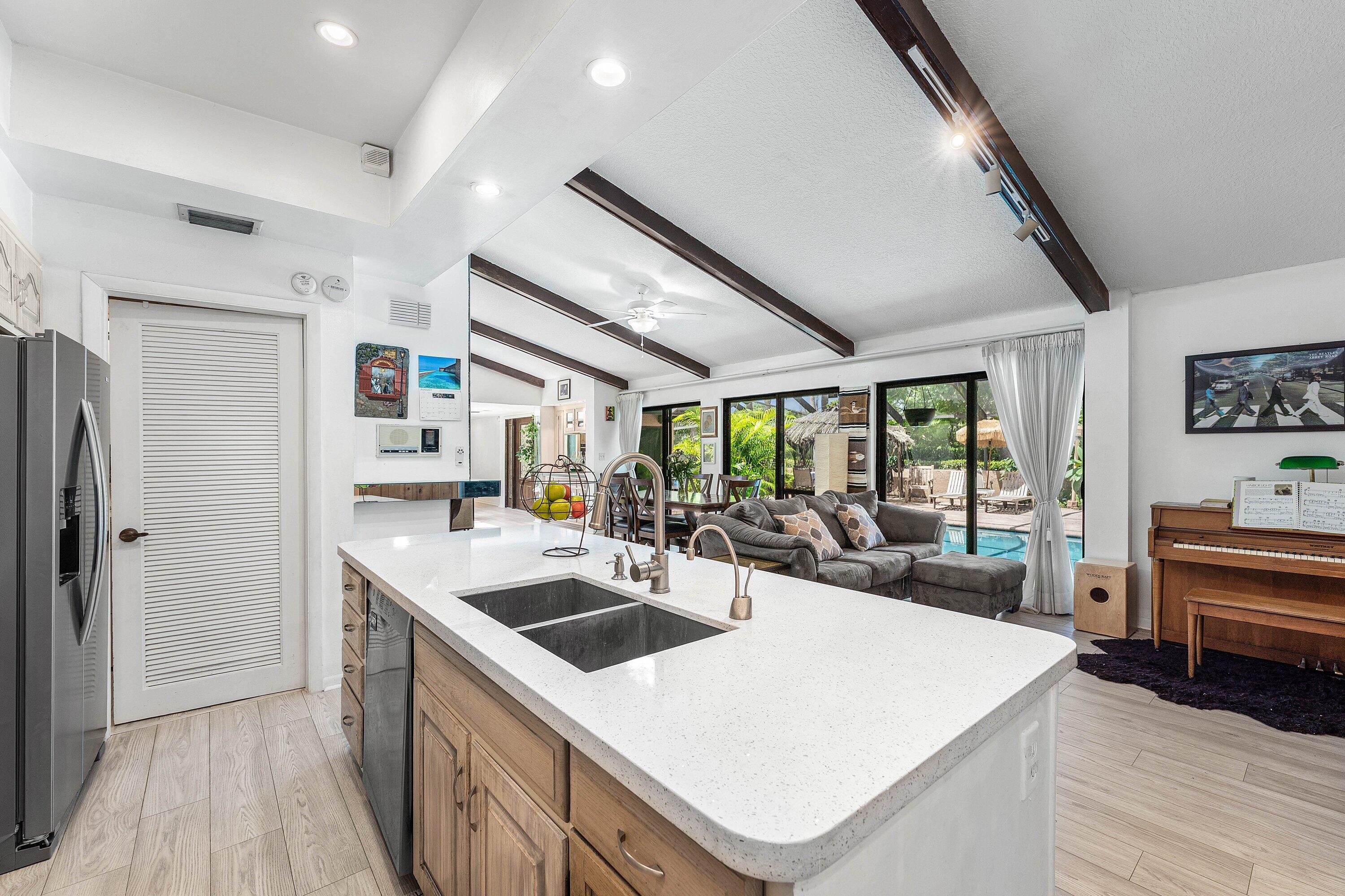 6582 Patio Lane Property Photo 10