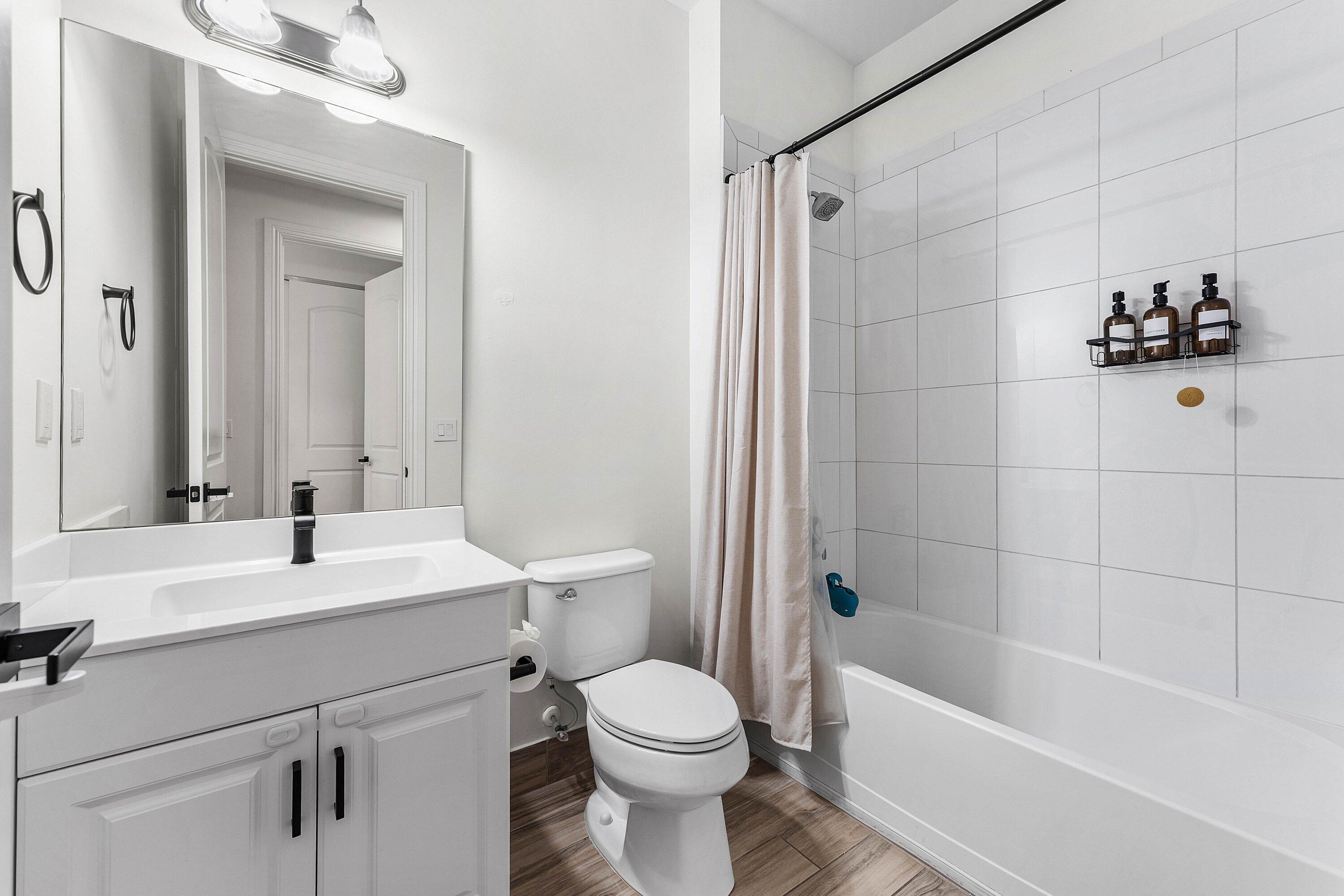 10175 Akenside Drive Property Photo 17