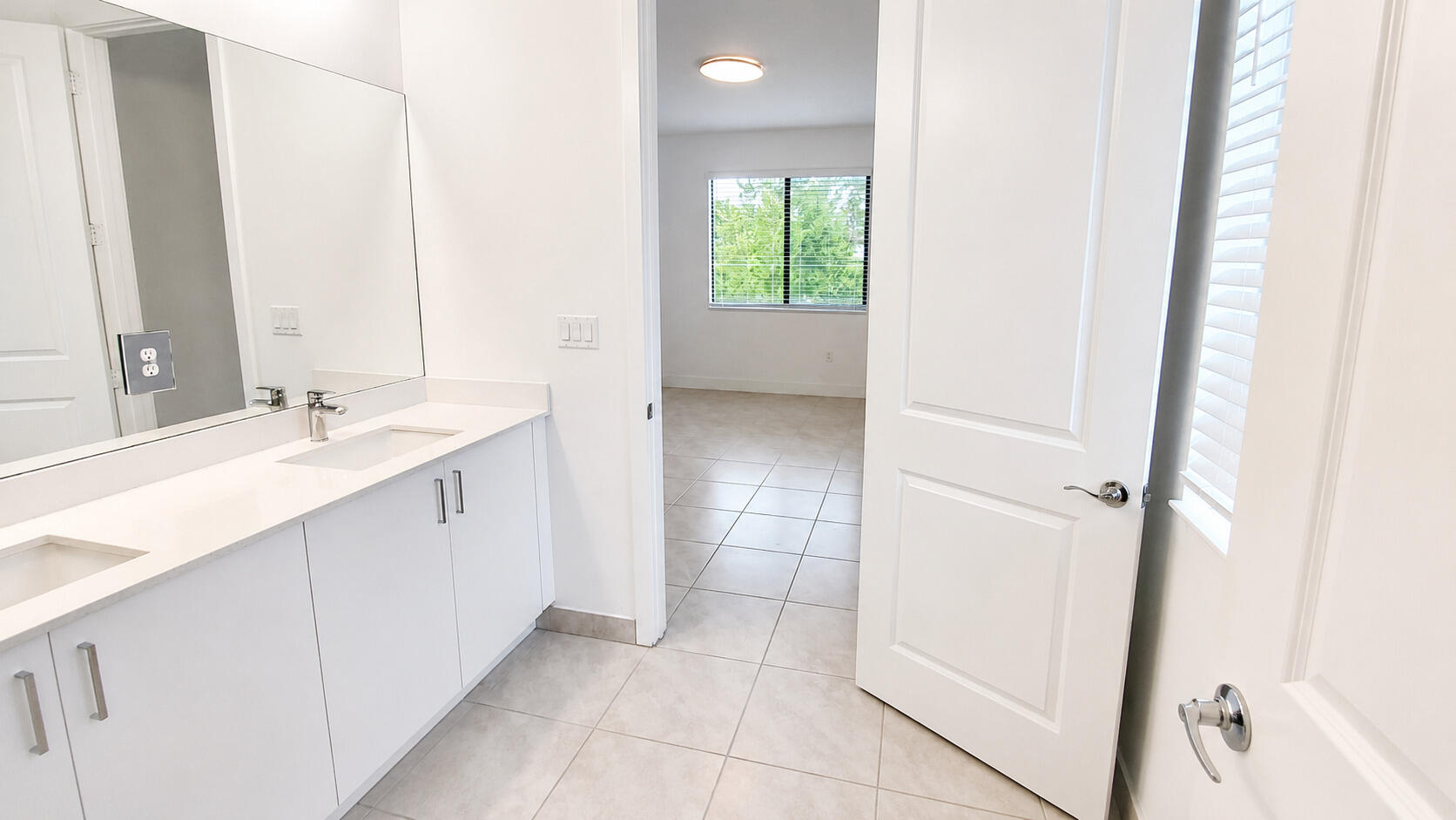5245 Marano Drive Property Photo 10