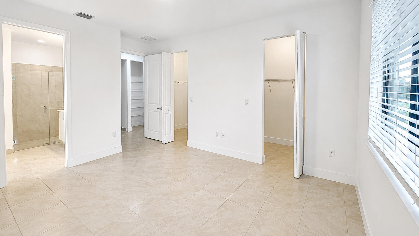 5245 Marano Drive Property Photo 13