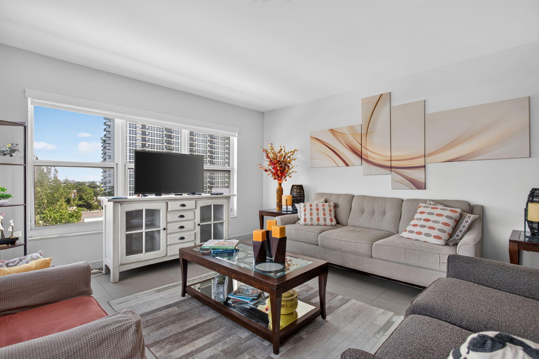 405 N Ocean Boulevard 611 Property Photo 2