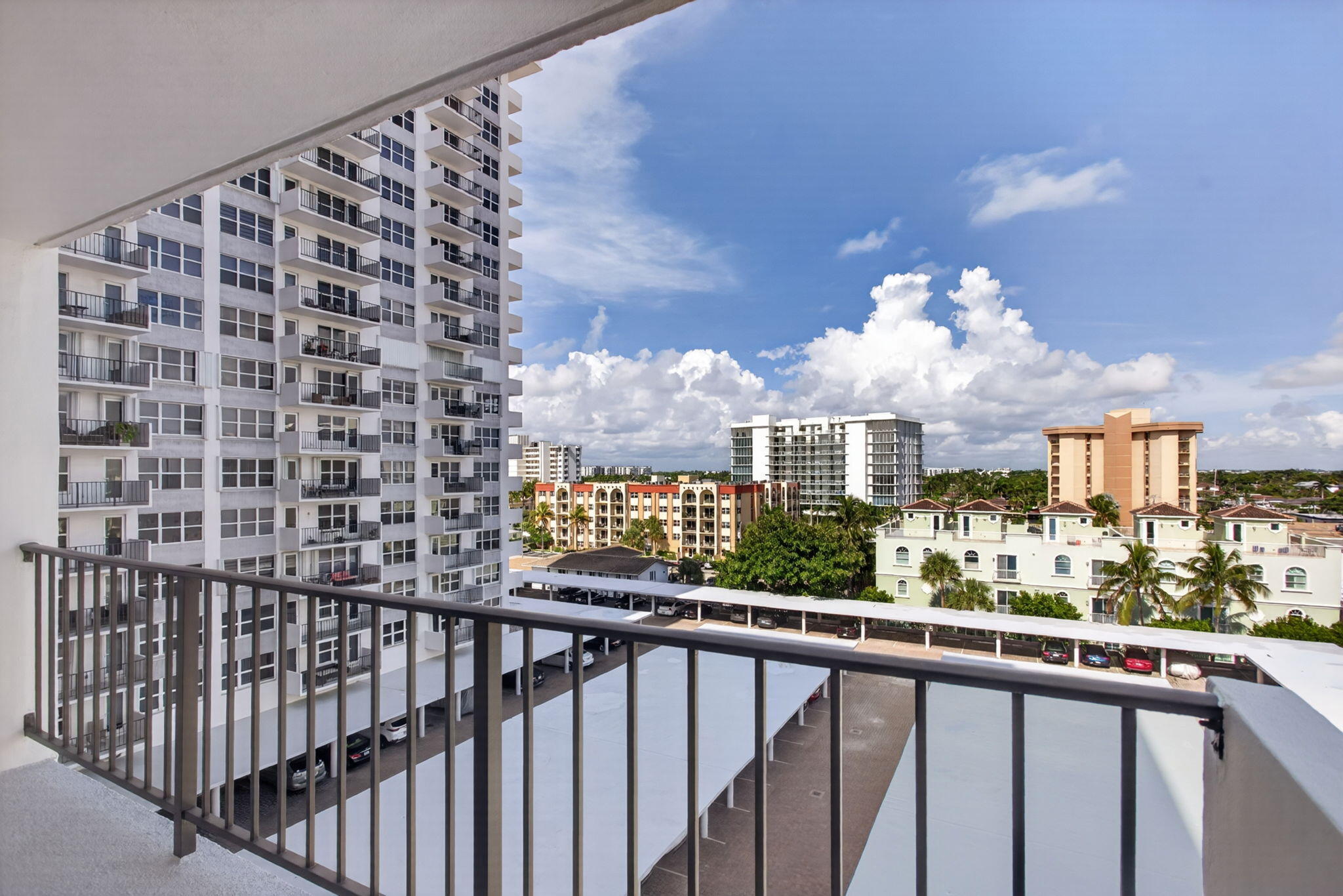 405 N Ocean Boulevard 611 Property Photo 8