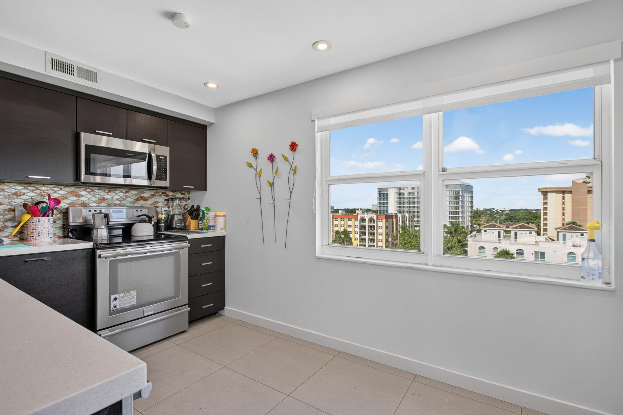 405 N Ocean Boulevard 611 Property Photo 11