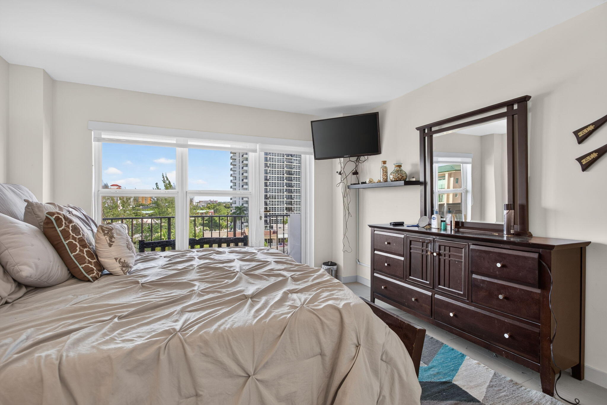 405 N Ocean Boulevard 611 Property Photo 18