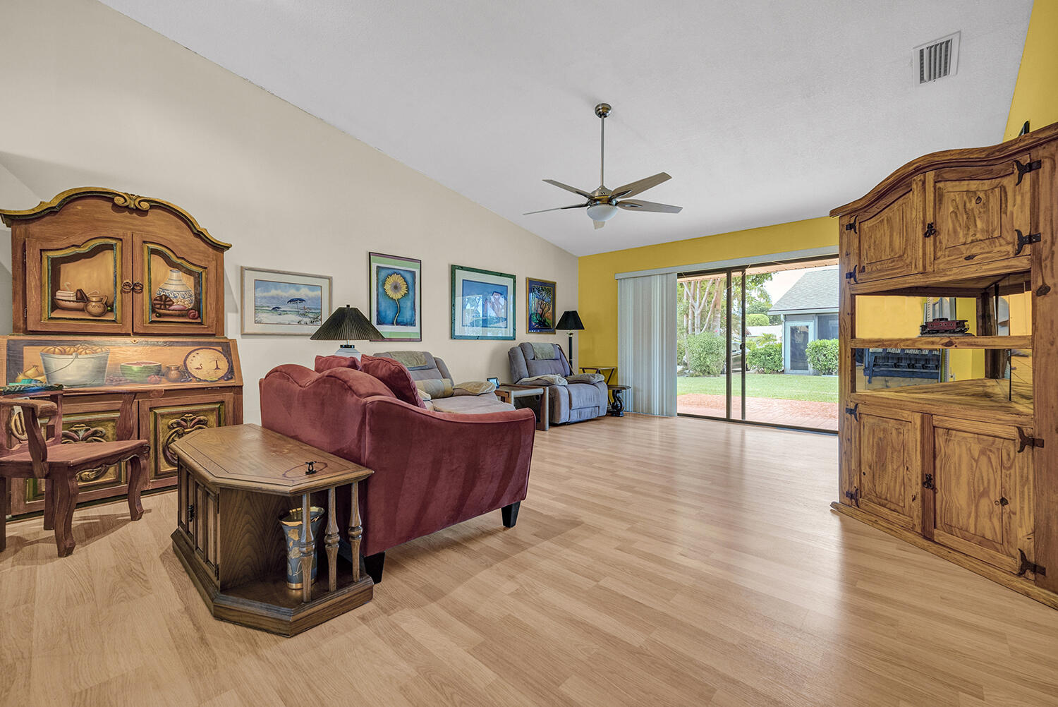 8 Eaton Place Property Photo 12