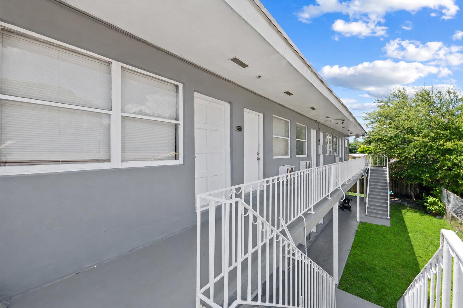 1761 Ali Baba Avenue #5 Property Photo 1