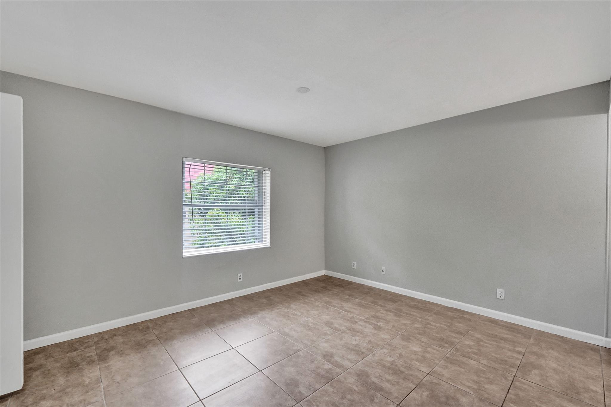 555 Se 8th Street 252 Property Photo 5