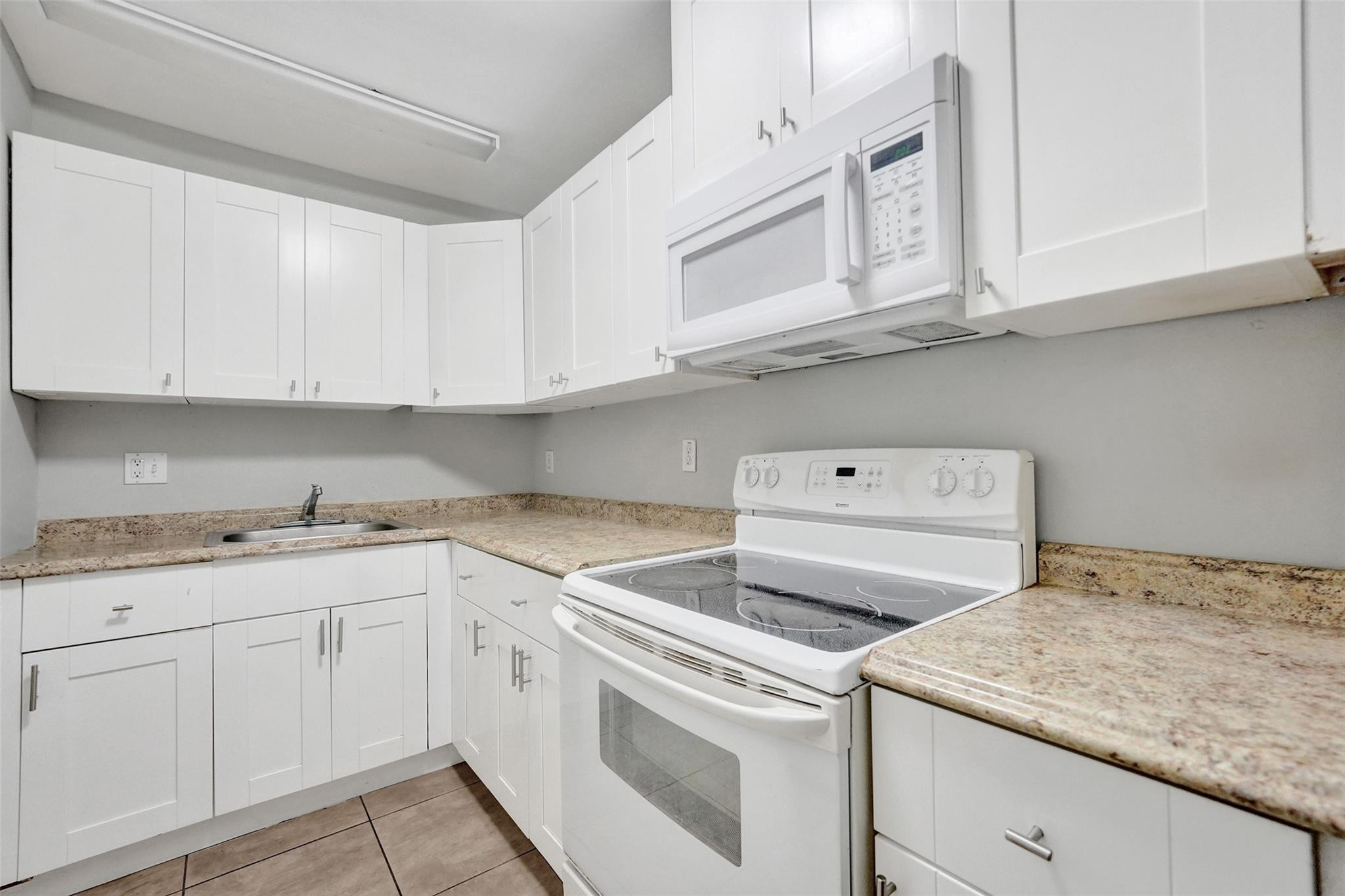 555 Se 8th Street 252 Property Photo 15