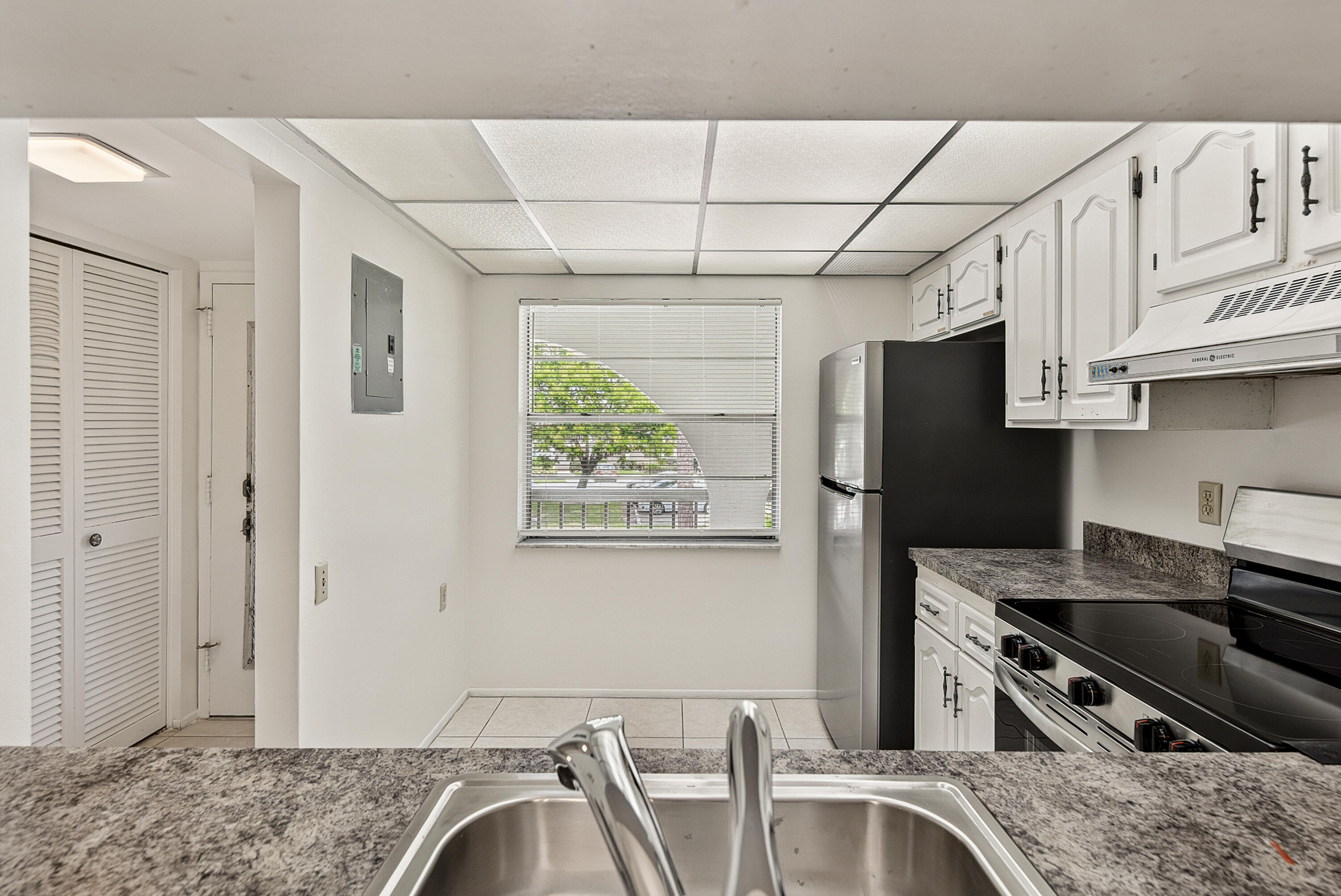 1204 Bahama Bend B2 Property Photo 4