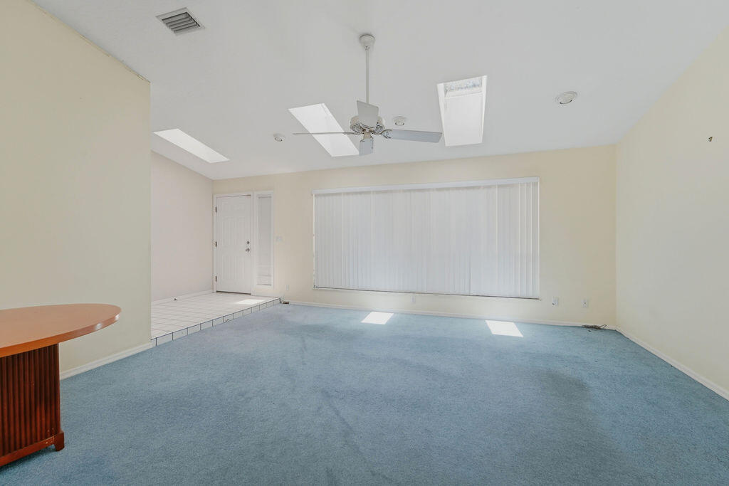 433 12th Street Se Property Photo 10