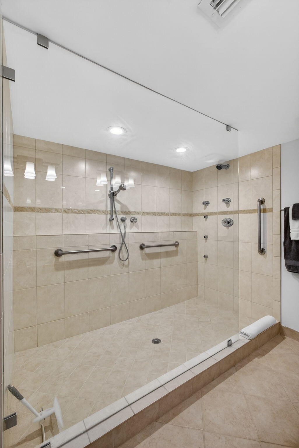 4200 N Ocean Drive 1-406 Property Photo 46
