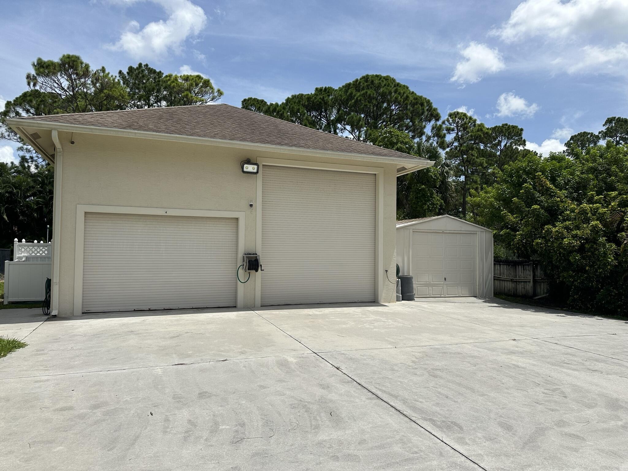 16193 72nd Road N Property Photo 6