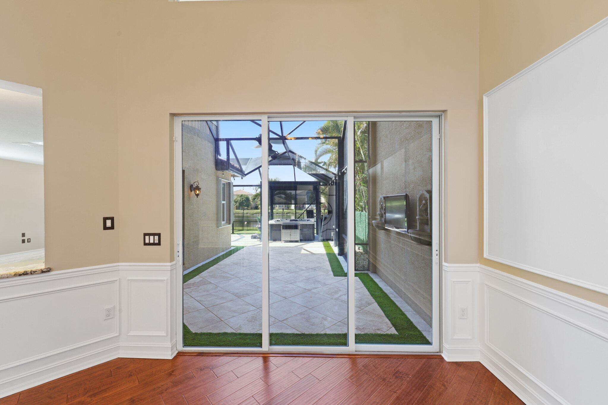 8160 Cantabria Falls Drive Property Photo 6