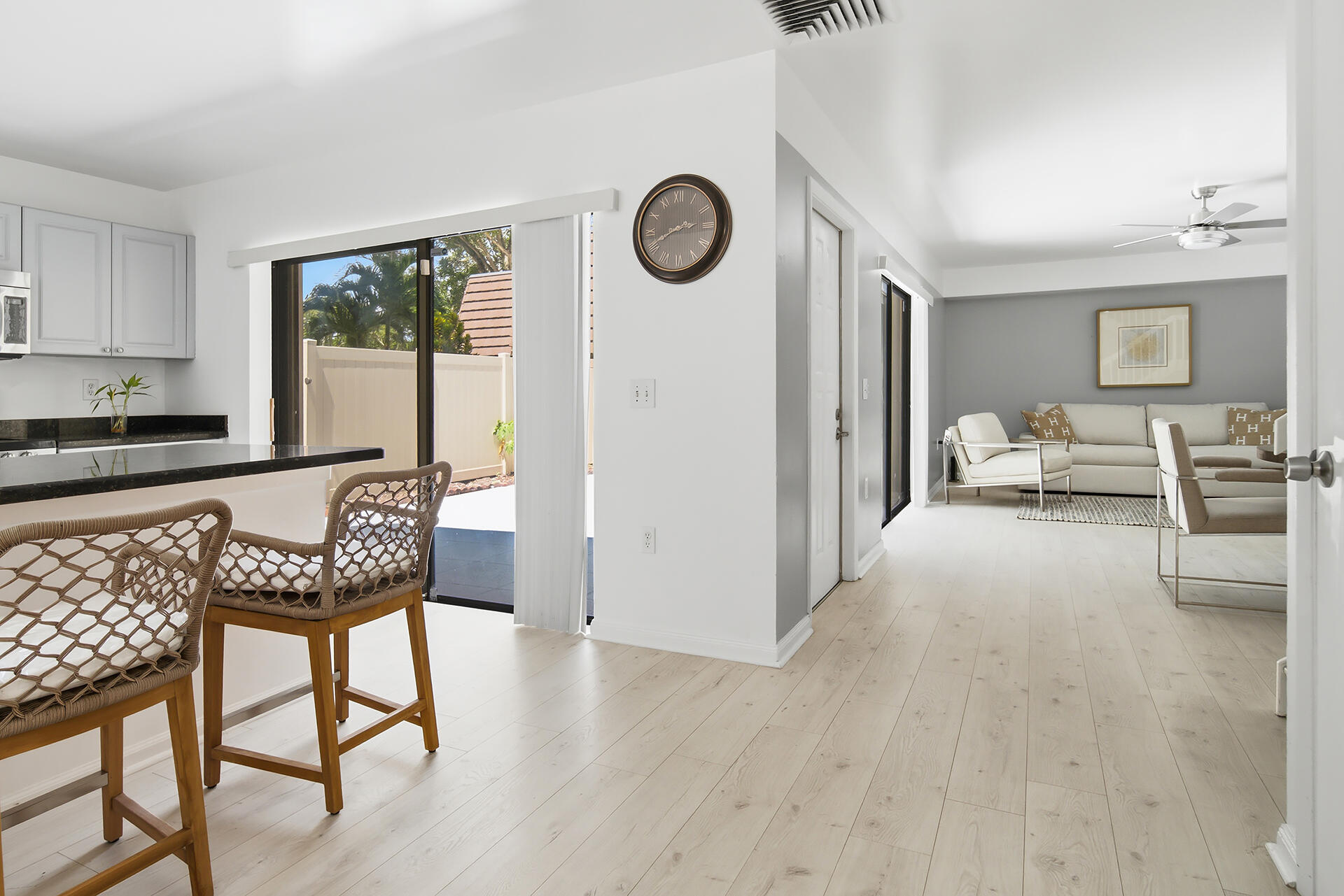 7224 72nd Way Property Photo 6