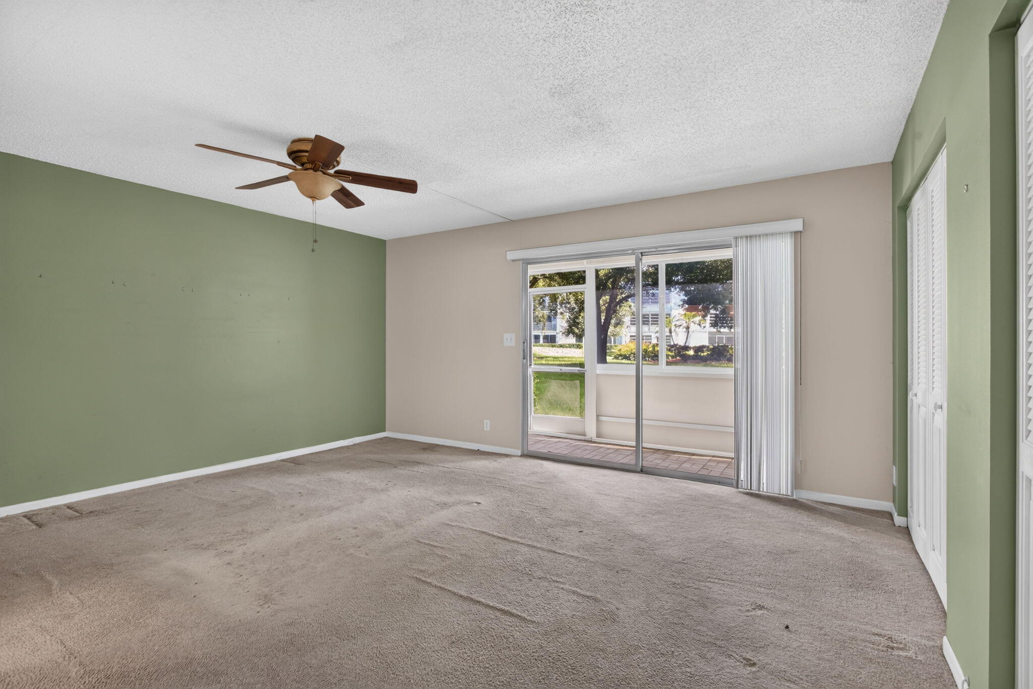 2002 Granada Drive E1 Property Photo 21