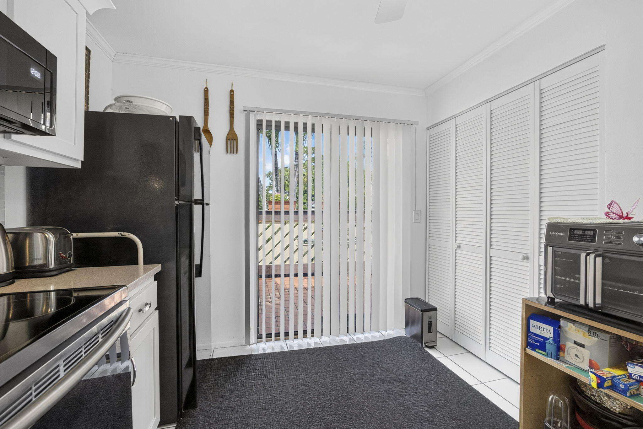 140 Karanda Court Property Photo 10