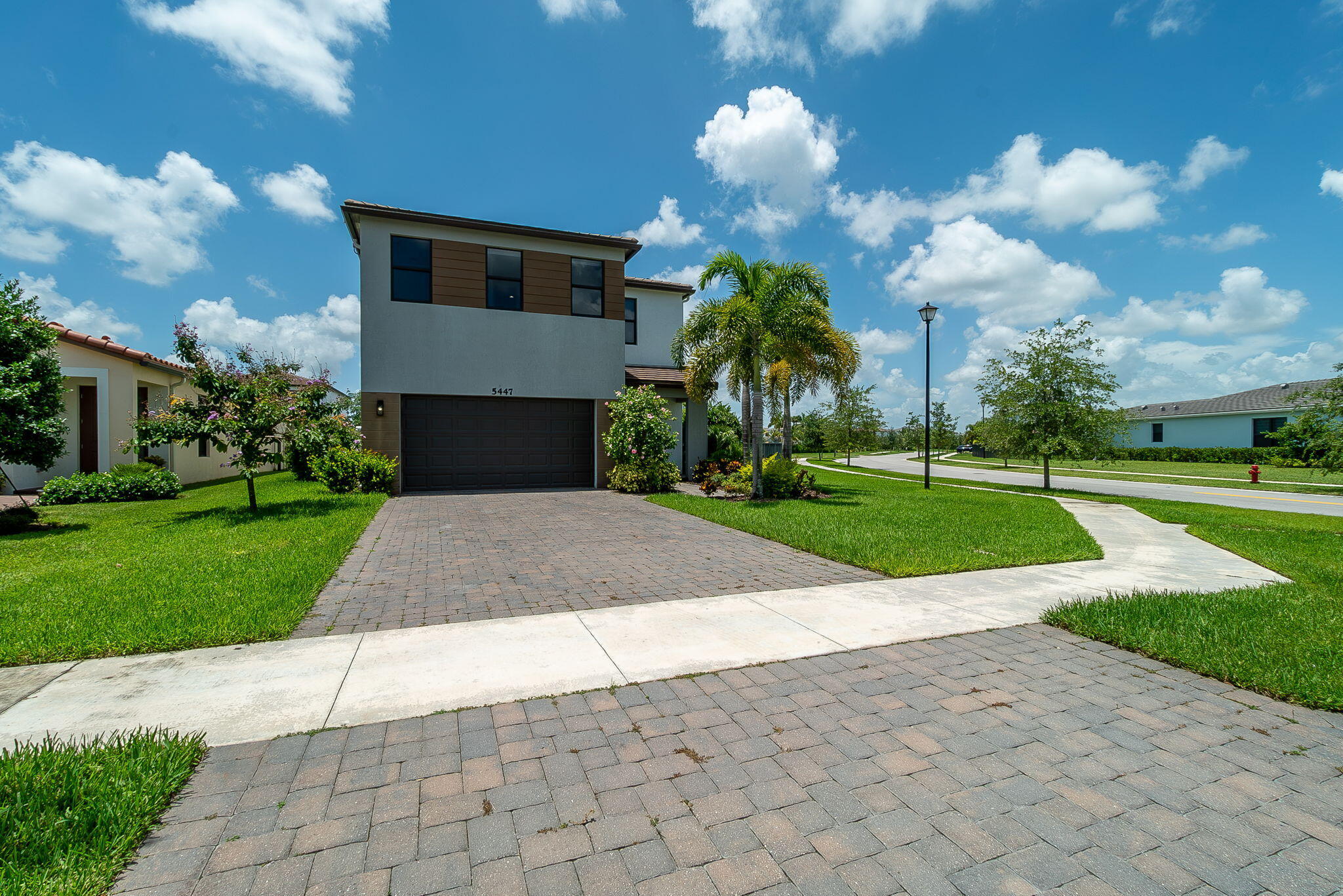 5447 Starfish Road Property Photo 1