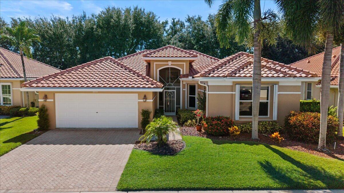 6634 JOG PALM Drive
